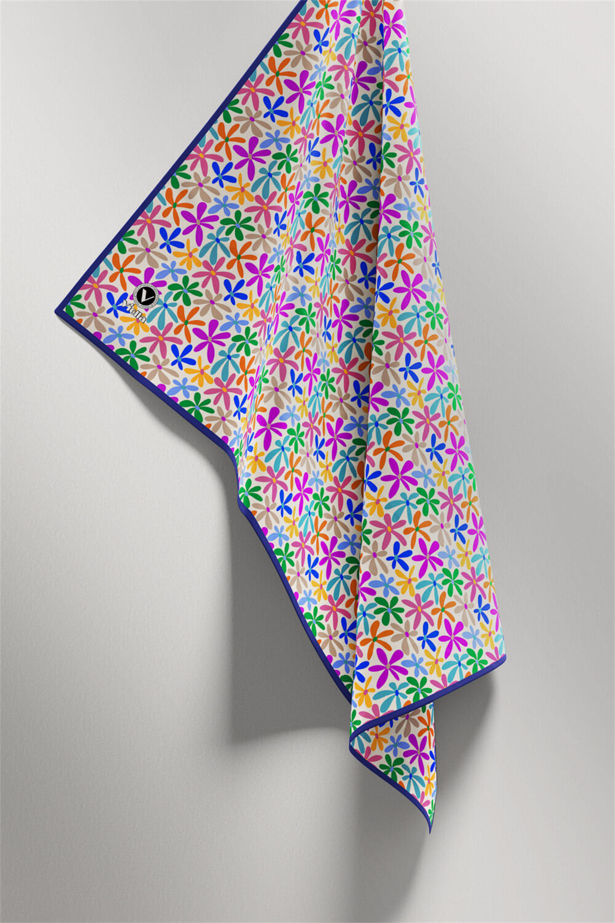 Twill Renkli Çiçek Desenli Lacivert Renkli 90x90 Eşarp (İpek İçermez) Kenar Dikiş Şekli El Dikişli