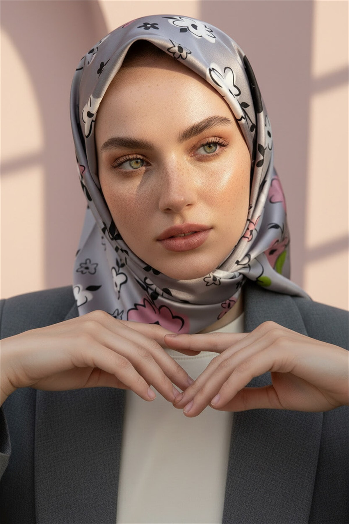 Rayon Papatya Desenli Gri Renkli 90x90 Eşarp (İpek İçermez) Kenar Dikiş Şekli El Dikişli