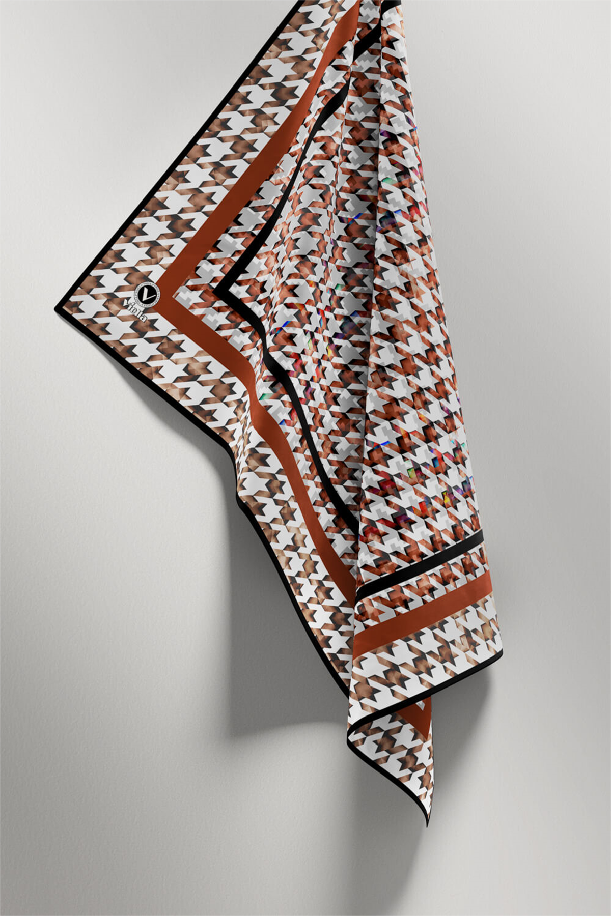 Twill Kazayağı Desenli Taba Renkli 90x90 Eşarp (İpek İçermez) Kenar Dikiş Şekli El Dikişli