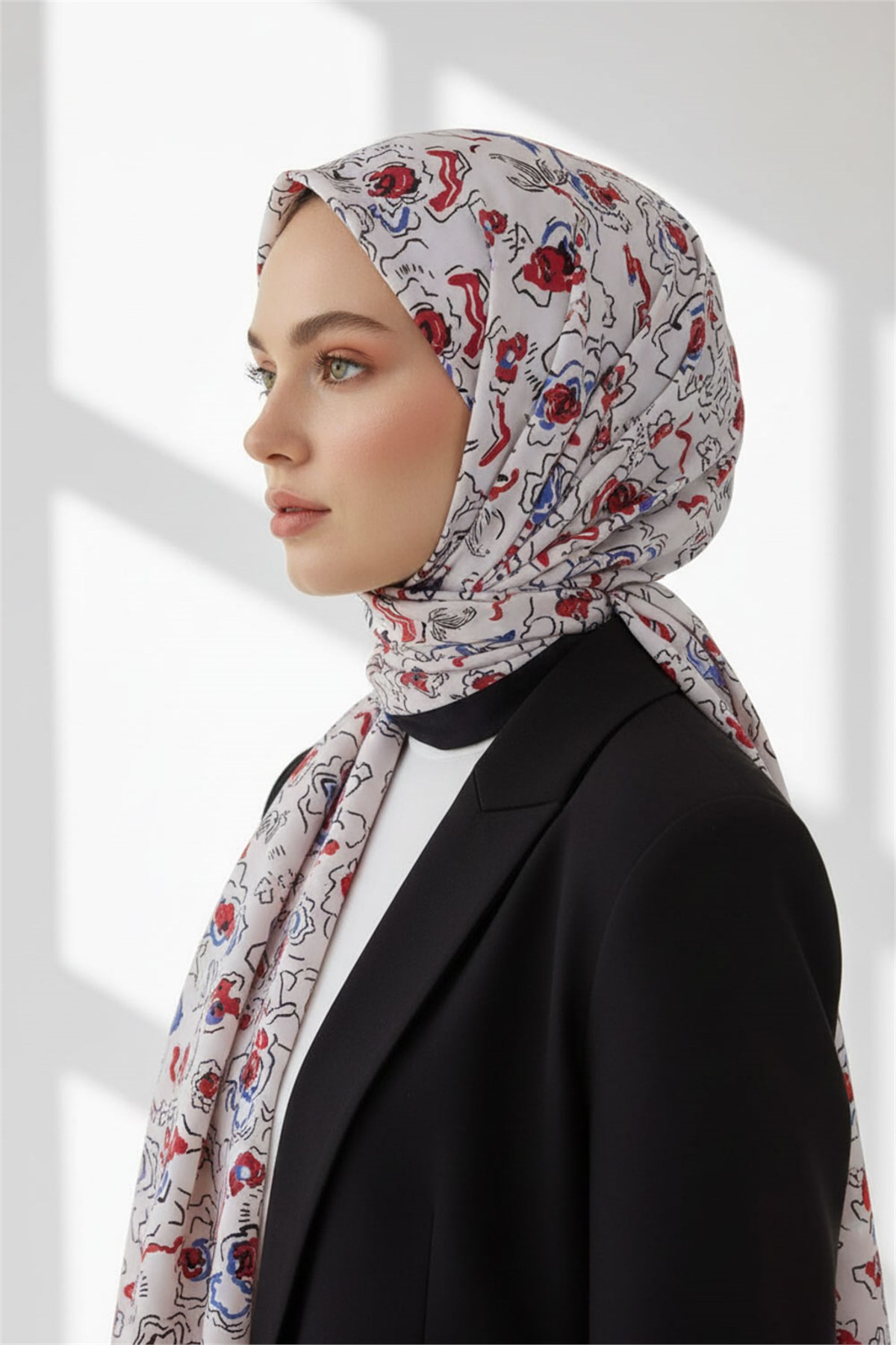 KREP ÇİÇEKLİ KIRMIZI - İNDİGO RENKLİ 75X195 KIRIŞMAZ ŞAL