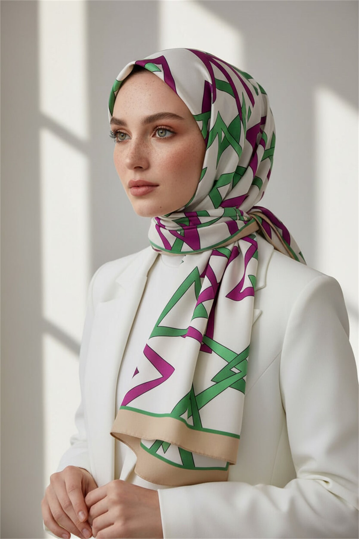 KREP GEOMETRİK DESENLİ BEJ RENKLİ 75X195 KIRIŞMAZ ŞAL