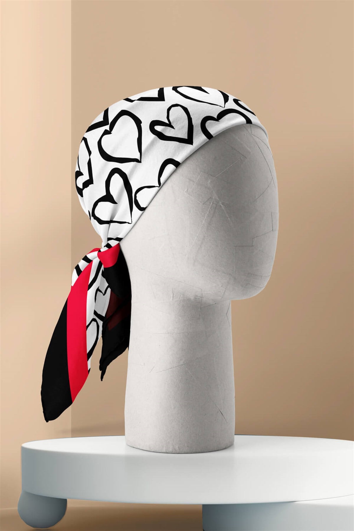 Violla B57 Kadın Kırmızı Beyaz Sİyah Heart Desenli 50x50 Bandana