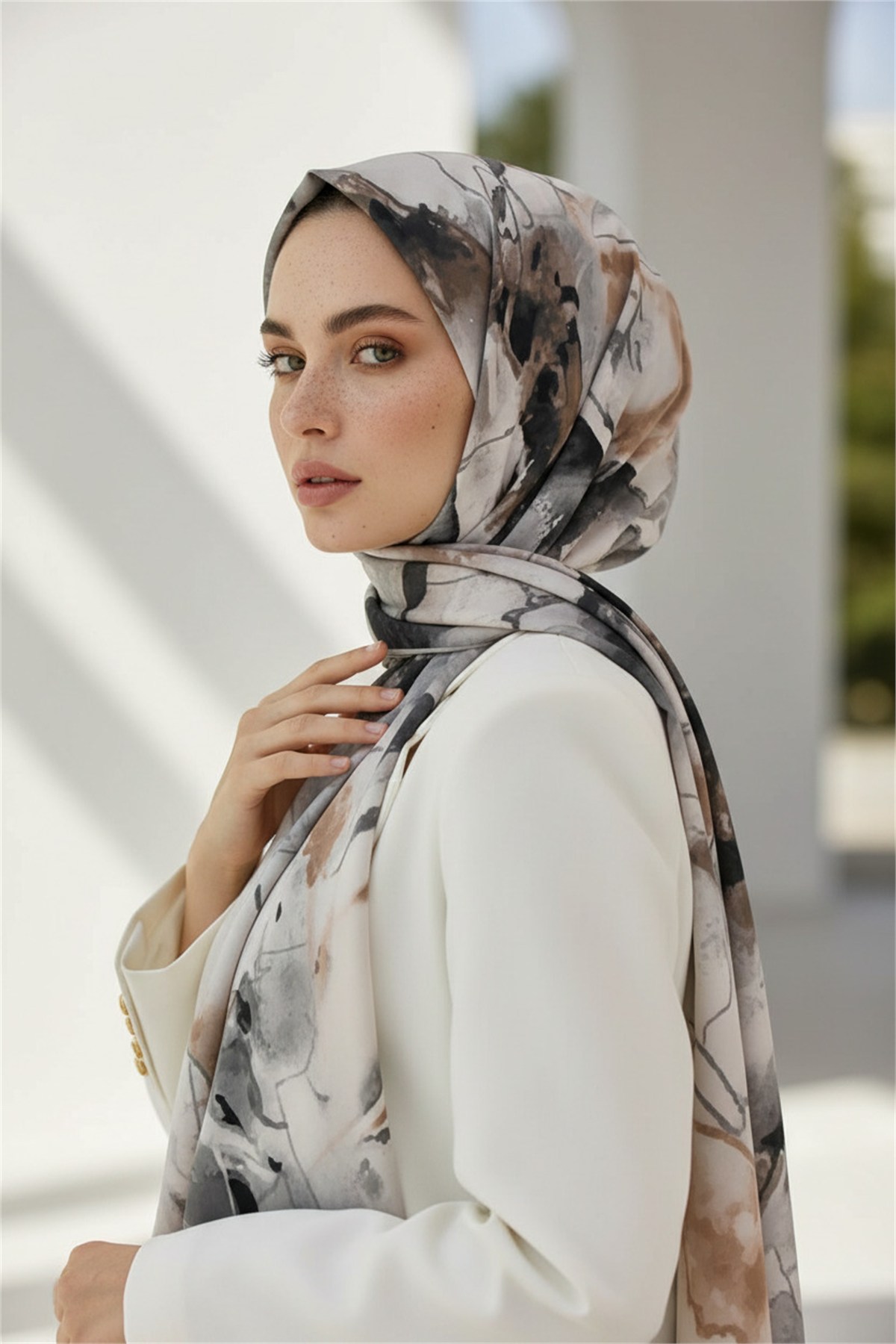 KREP SULU BOYA YAPRAK DESENLİ GRİ RENKLİ 75X195 KIRIŞMAZ ŞAL