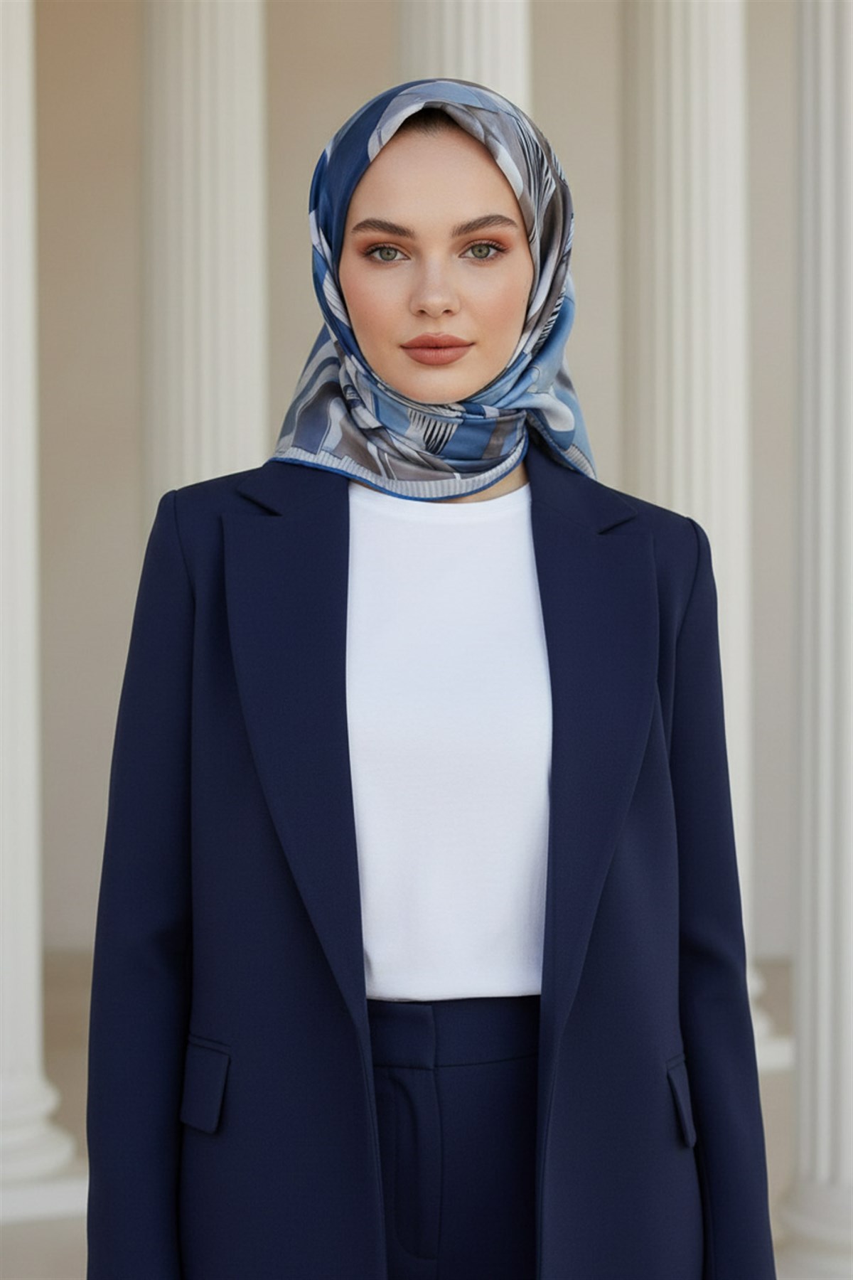 %100 Twill İpek Geometrik Desenli İndigo - Gri Renkli 90x90 Eşarp Dikim Şekli : El Dikişi
