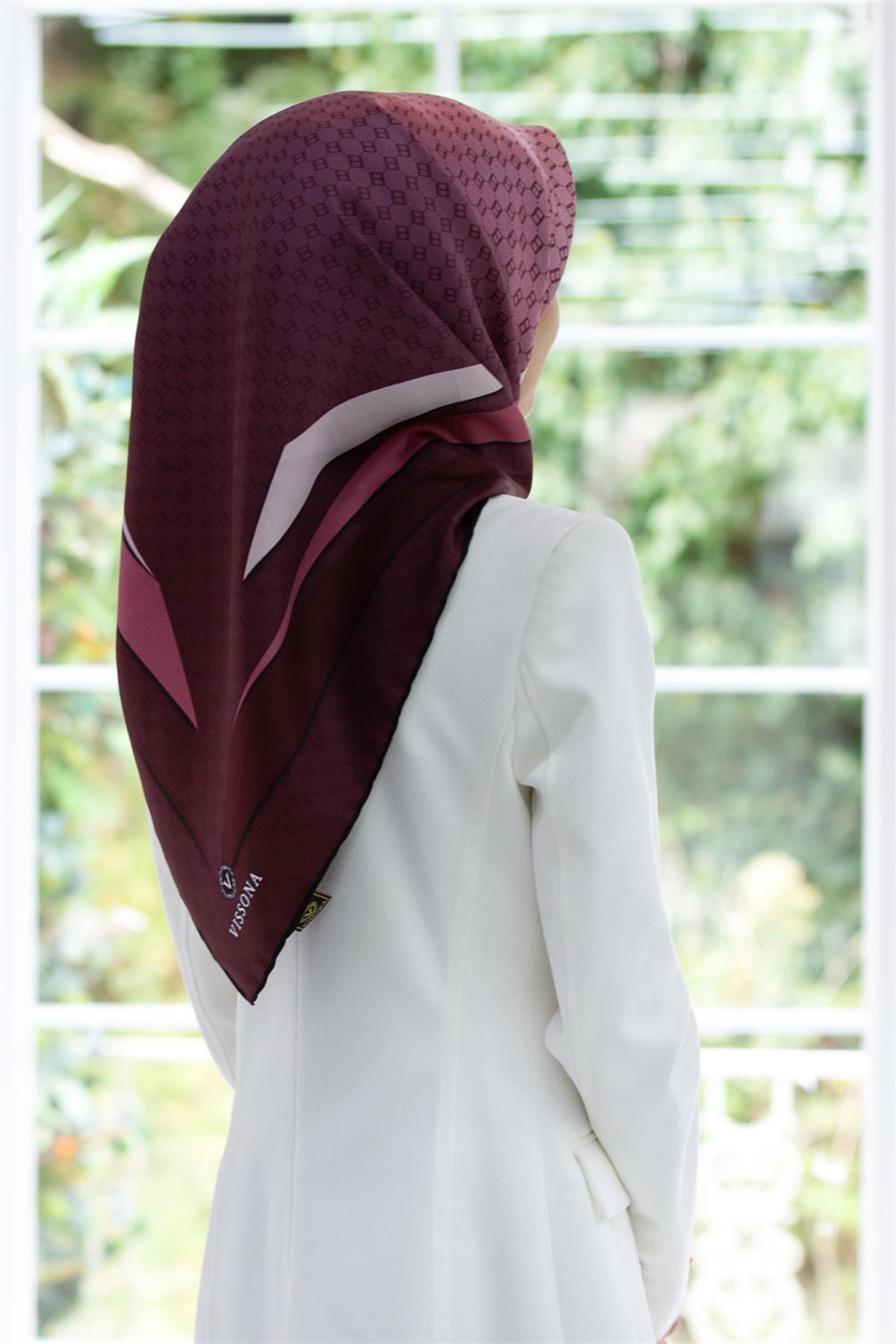 %100 Twill İpek Degrade Desenli Şarabi - Gül Kurusu Renkli 90x90 Eşarp Dikim Şekli : El Dikişi