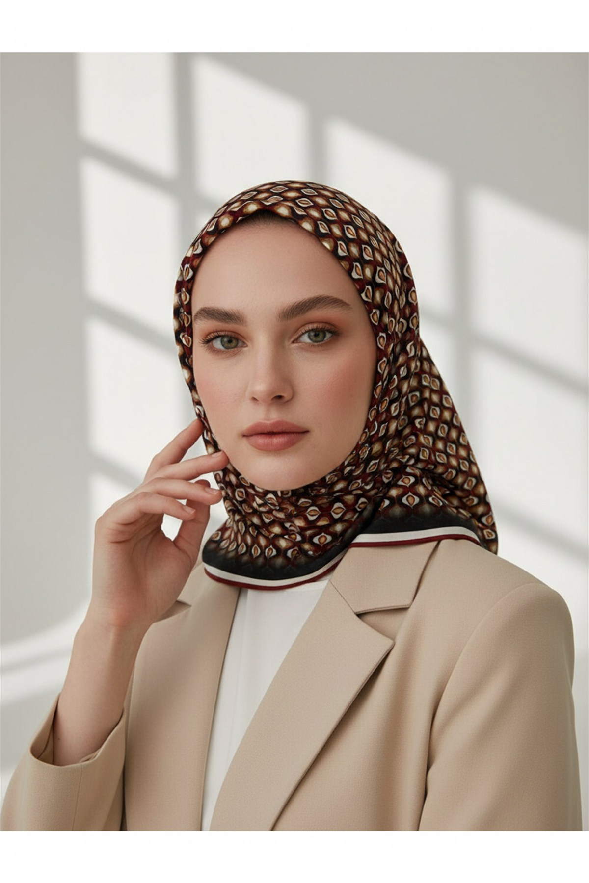 Twill Çıtır Desenli Bordo Renkli 90x90 Eşarp (İpek İçermez) Kenar Dikiş Şekli El Dikişli