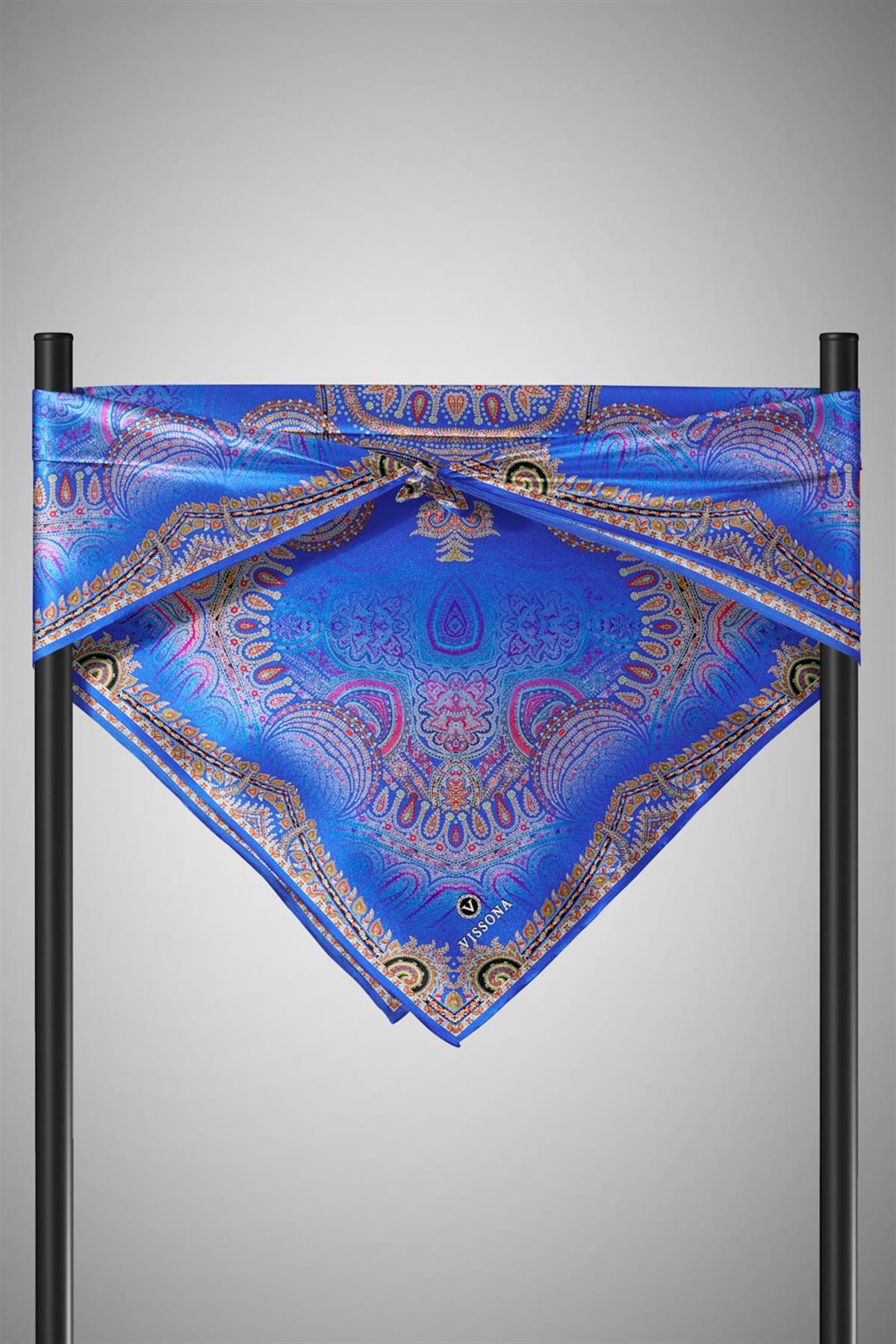 %100 Twill İpek Şal Desenli Saks Renkli 90x90 Eşarp Dikim Şekli : El Dikişi