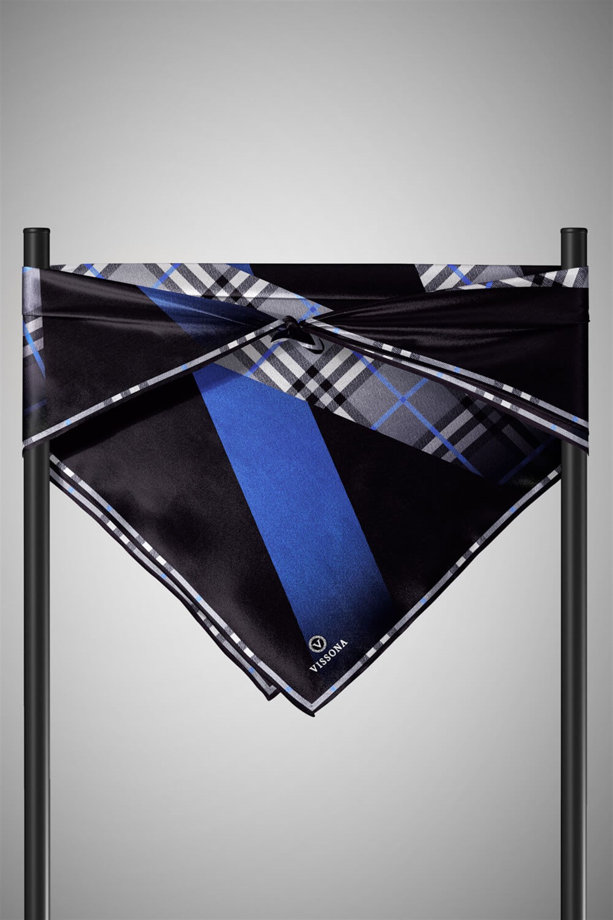 %100 Twill İpek Ekose Desenli Saks - Siyah Renkli 90x90 Eşarp Dikim Şekli : El Dikişi