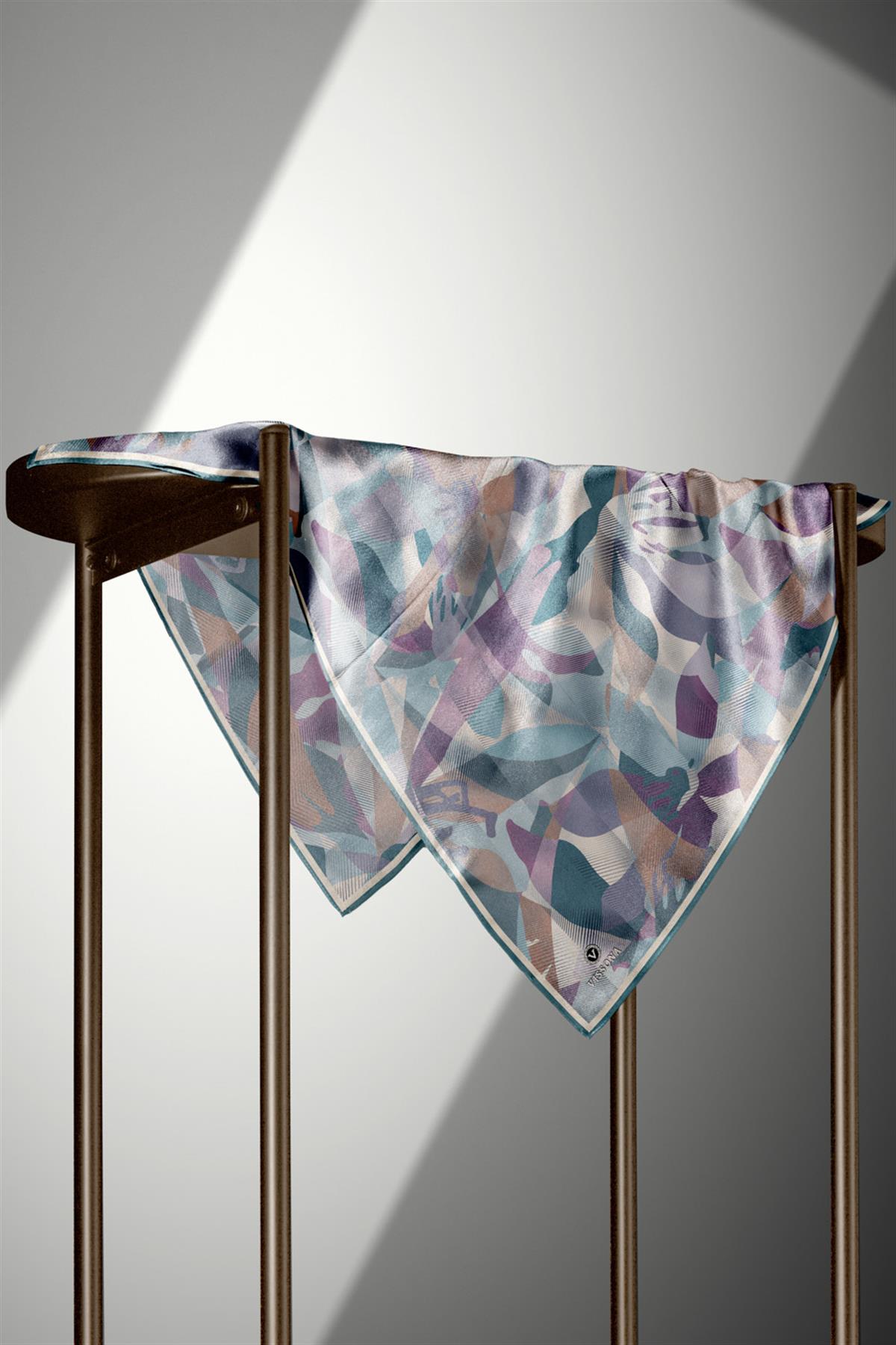 %100 Twill İpek Çiçek Desenli Mint Yeşili - Lila Renkli 90x90 Eşarp Dikim Şekli : El Dikişi