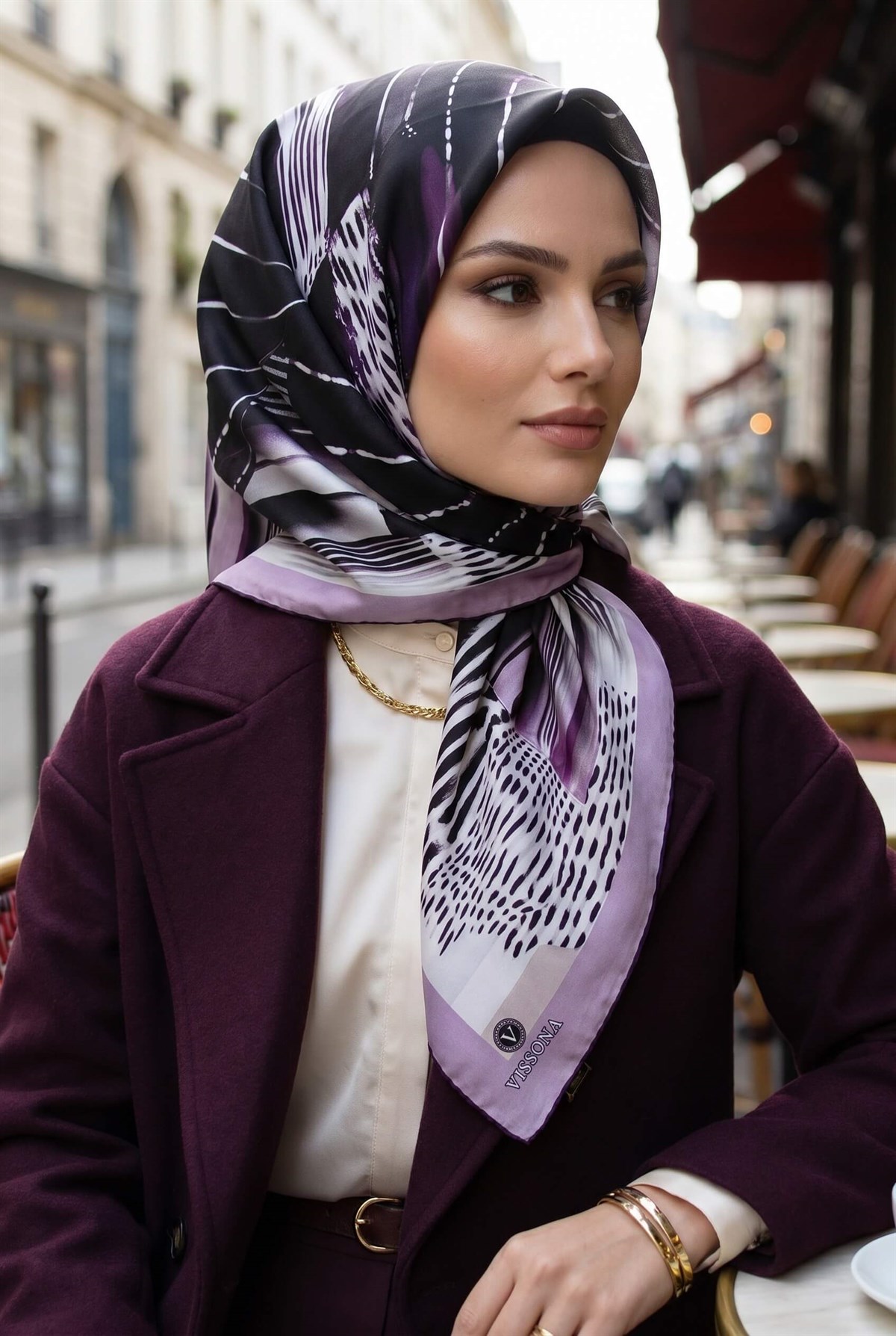 %100 Twill İpek Geometrik Desenli Lila - Mürdüm Renkli 90x90 Eşarp Dikim Şekli : El Dikişi