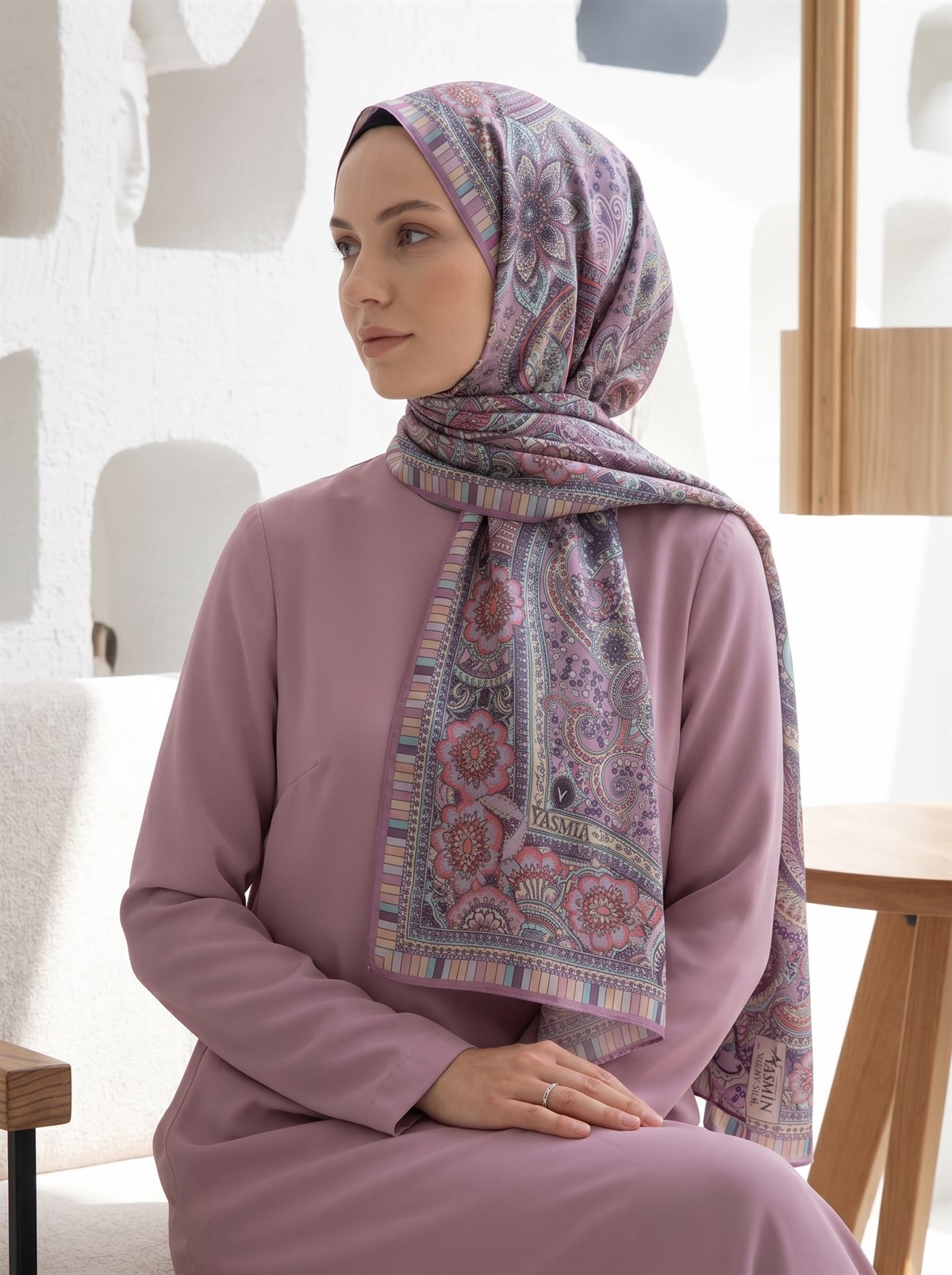 100% İpek Etro Desenli Mürdüm Renkli 92x210 Şal
