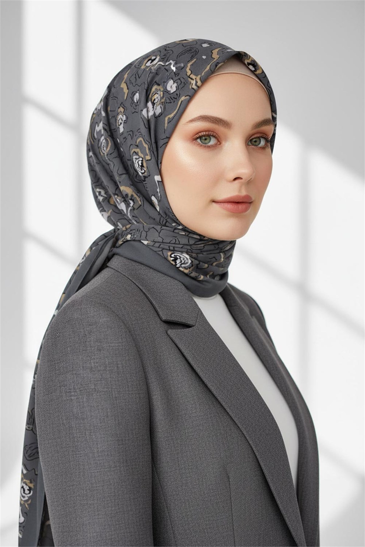 KREP ÇİÇEKLİ FÜME - BEJ RENKLİ 75X195 KIRIŞMAZ ŞAL