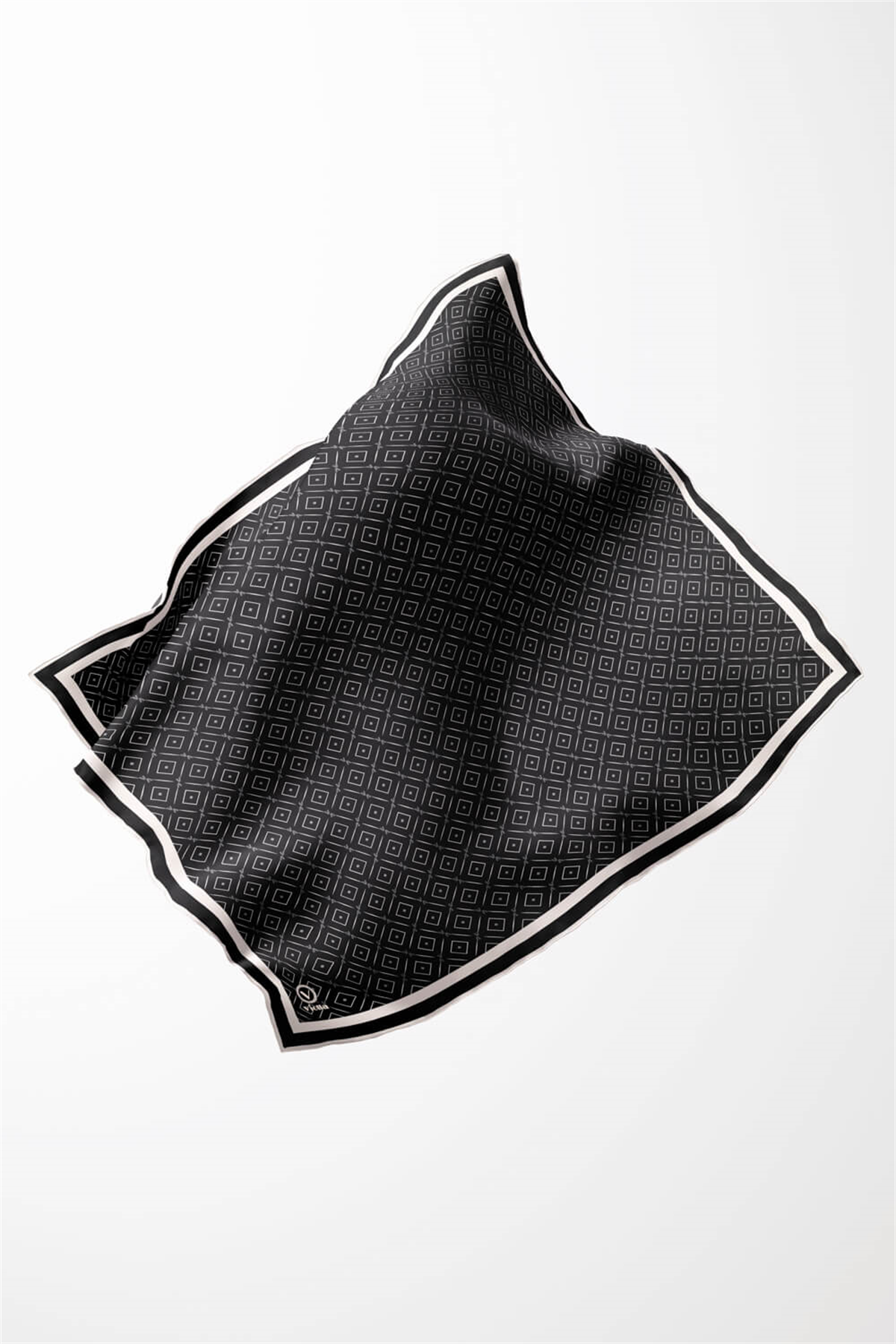 Twill Çıtır Geometrik Desenli Siyah Renkli 90x90 Eşarp (İpek İçermez) Kenar Dikiş Şekli El Dikişli
