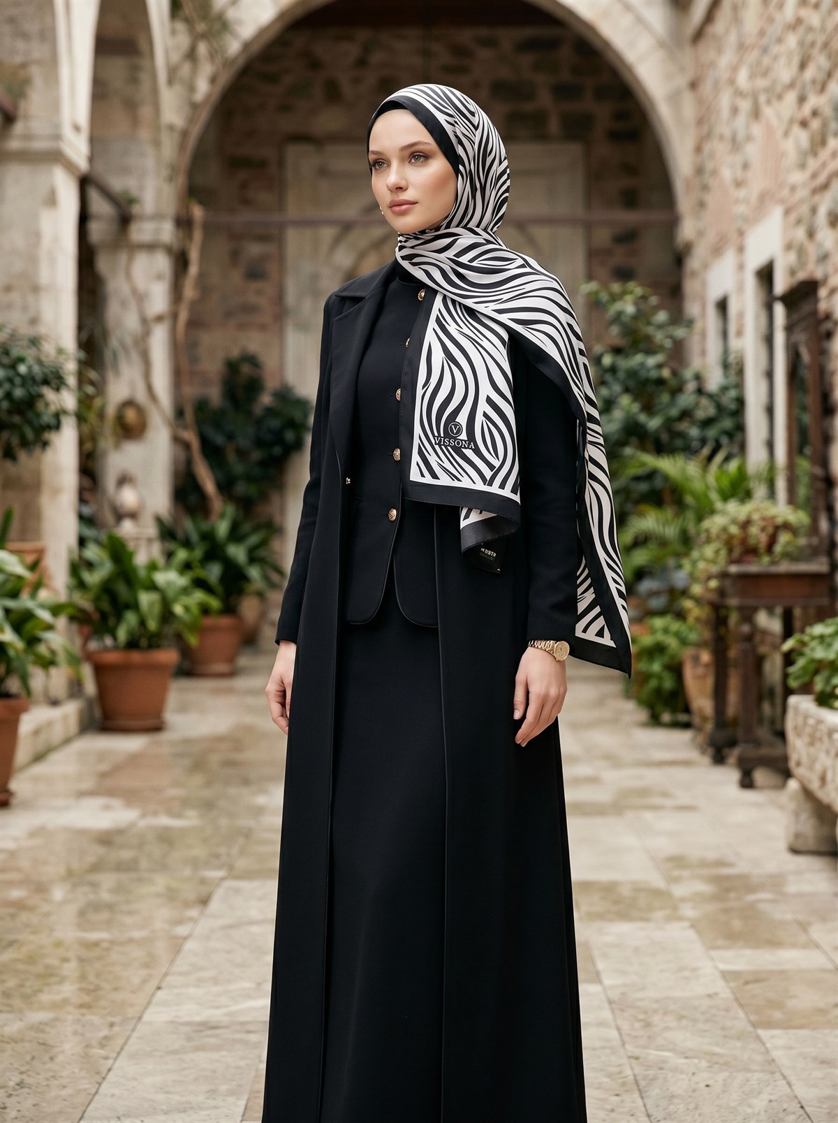 KREP GEOMETRİK DESENLİ SİYAH - BEYAZ RENKLİ 75X195 KIRIŞMAZ ŞAL