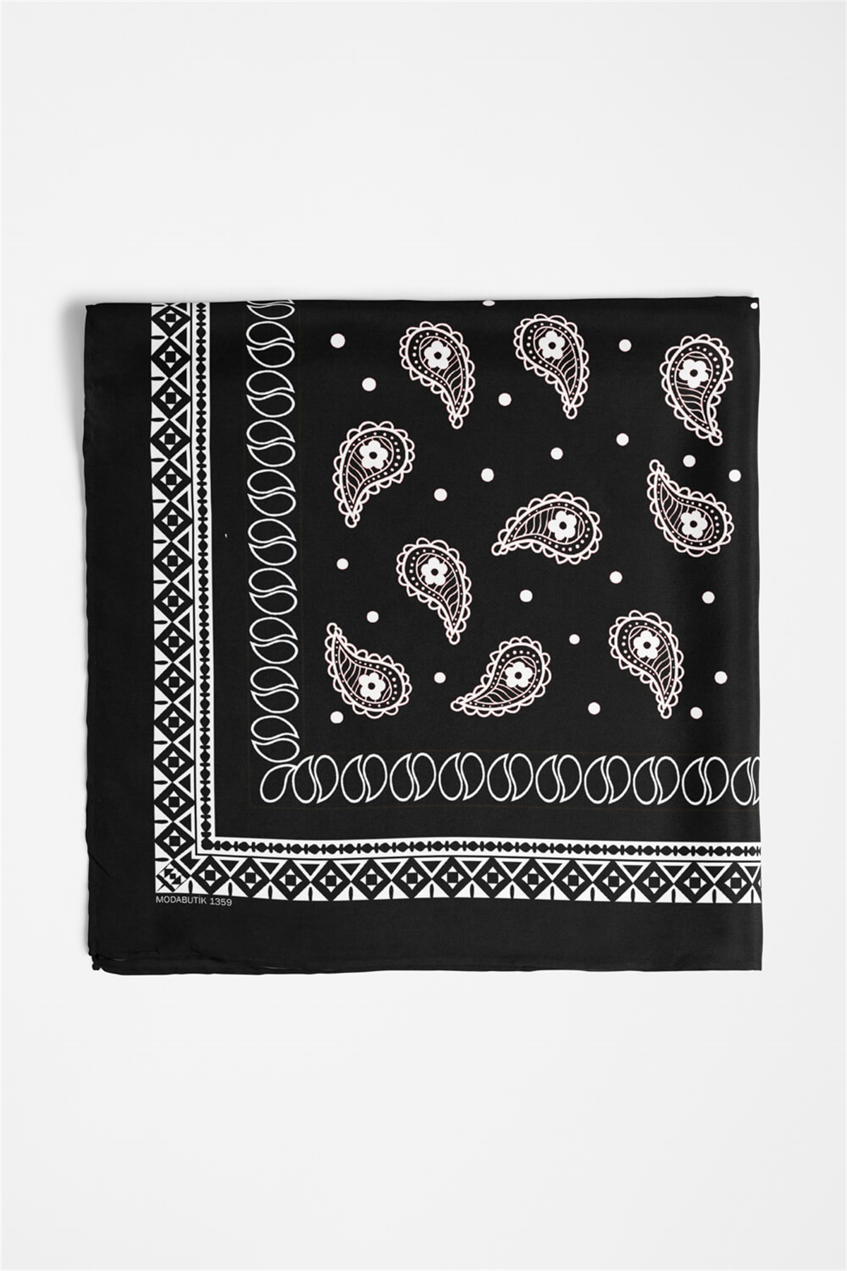F46 Kadın Siyah Beyaz Şal Desenli 50x50 Bandana HYL DG01359-22
