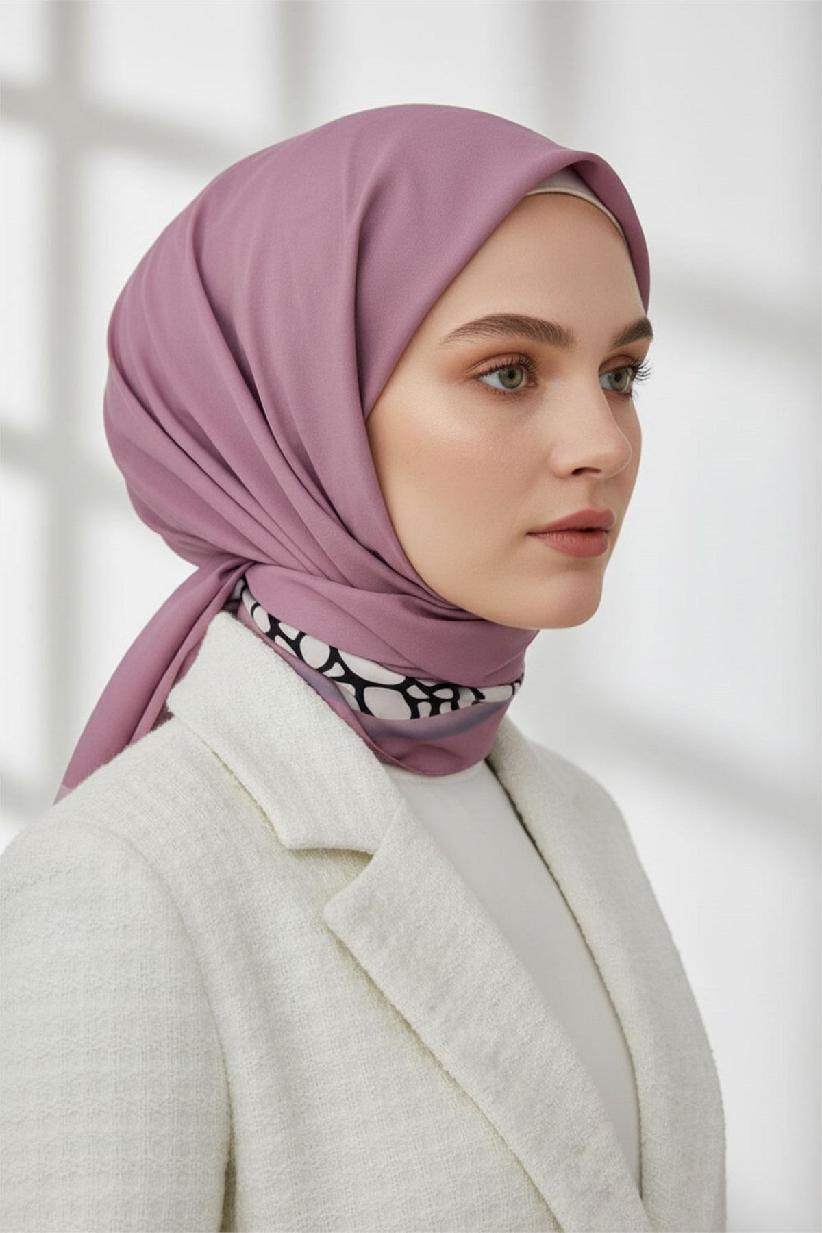KREP DESENLİ GÜL KURUSU - SİYAH RENKLİ 75X195 KIRIŞMAZ ŞAL