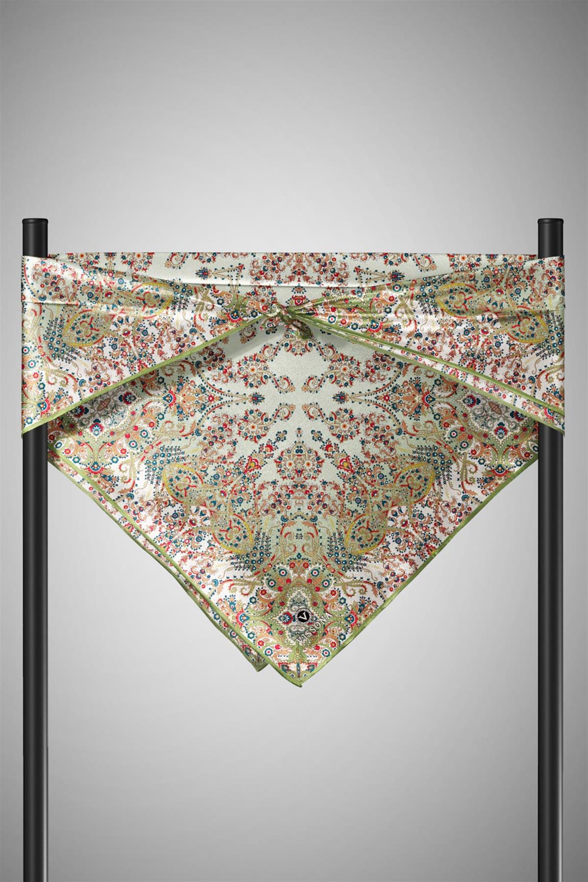 %100 Twill İpek Şal Desenli Haki Renkli 90x90 Eşarp Dikim Şekli : El Dikişi