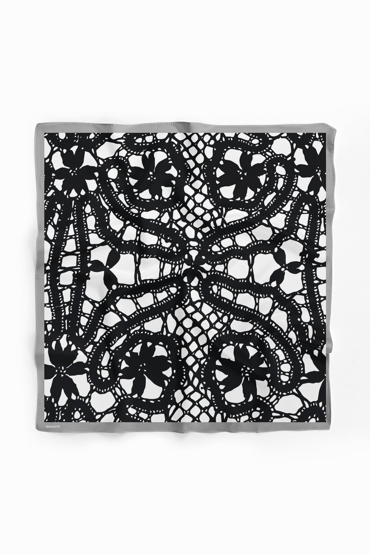 F4 Kadın Zincir Desenli Bandana 50x50 Siyah Beyaz DG0101-22