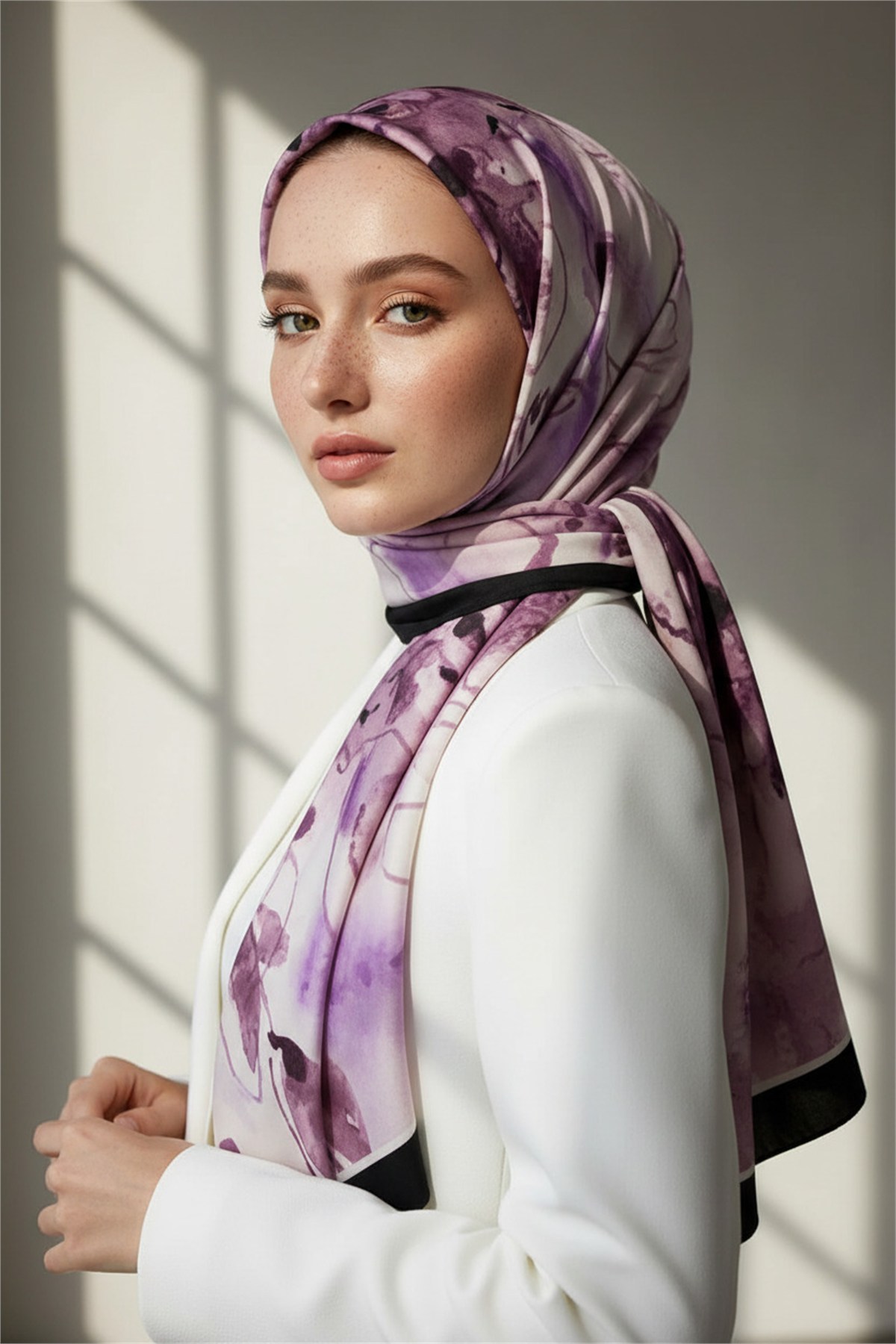 KREP SULU BOYA YAPRAK DESENLİ LİLA RENKLİ 75X195 KIRIŞMAZ ŞAL