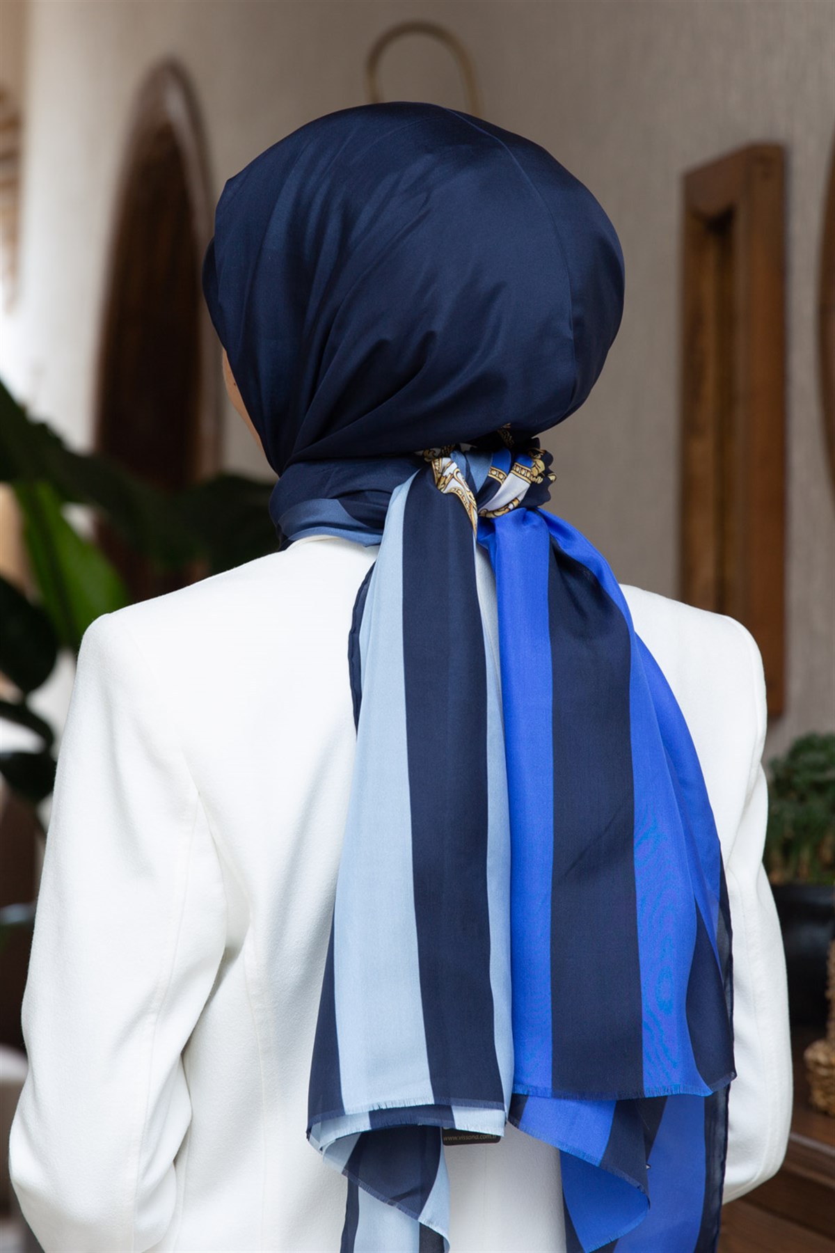 %100 İpek Şerit Ve Varak Desenli Saks - Su Yeşili Renkli 92x210 Şal