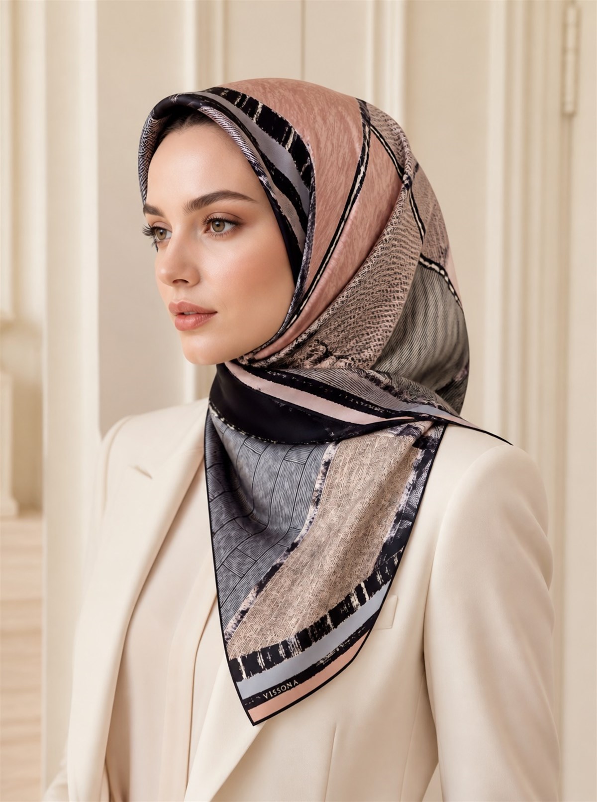 %100 Twill İpek Geometrik Desenli Somon - Bebe Mavisi Renkli 90x90 Eşarp Dikim Şekli : El Dikişi