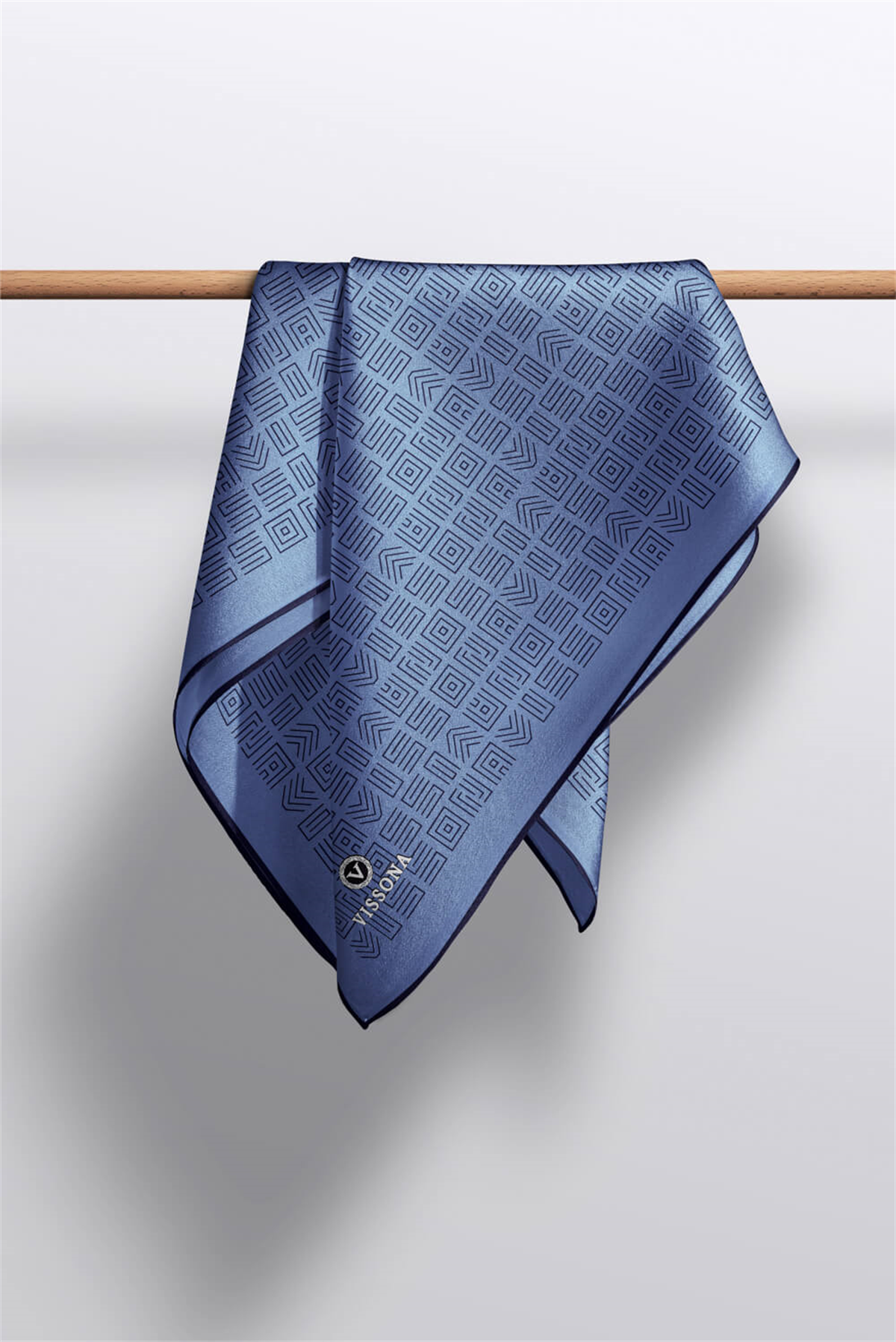 %57 İPEK %43 VİSKON Twill İpek Etnik Motif Desenli İndigo - Lacivert Renkli 90x90 Eşarp Dikim Şekli : El Dikişi