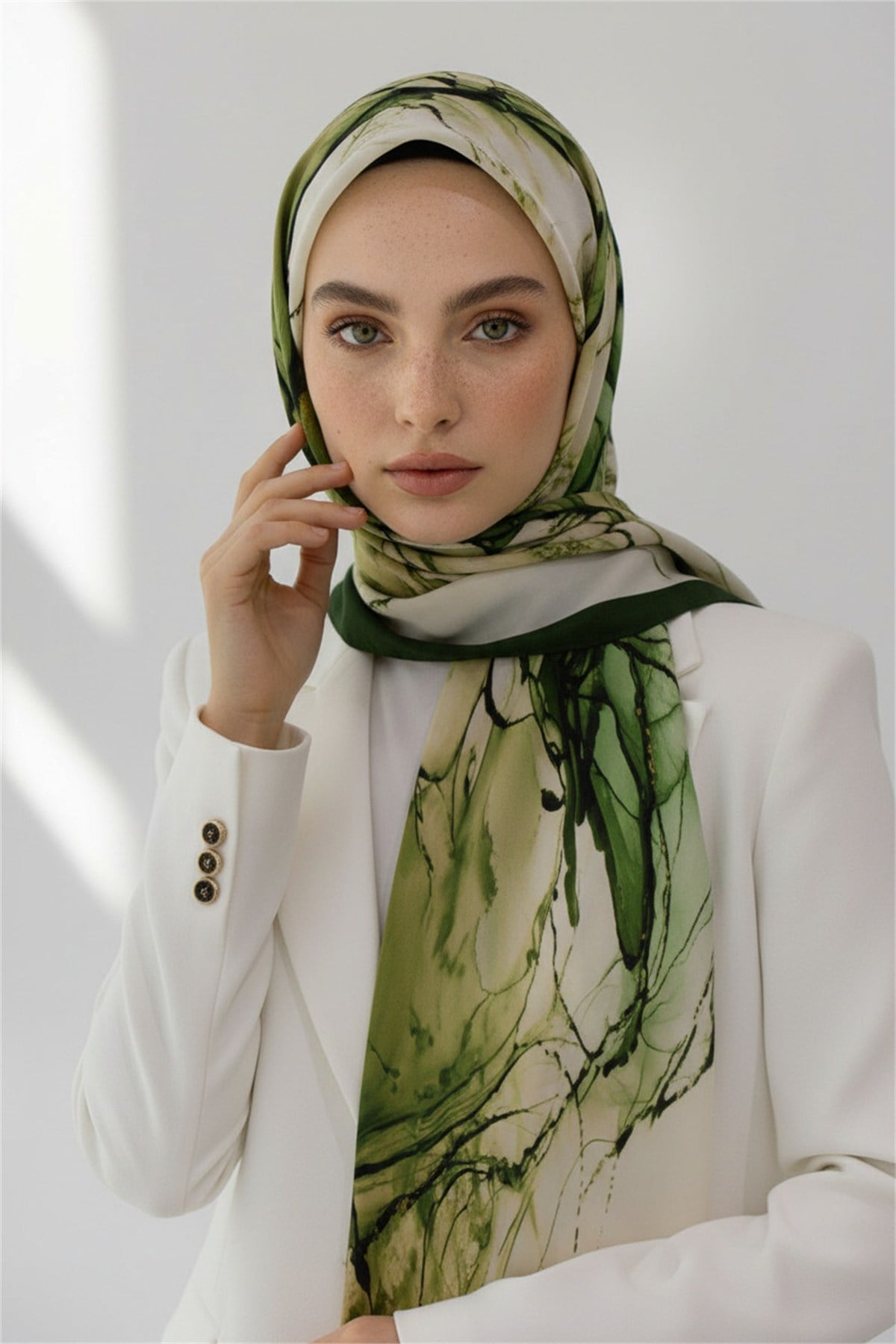 KREP BATİK DESENLİ HAKİ RENKLİ 75X195 KIRIŞMAZ ŞAL