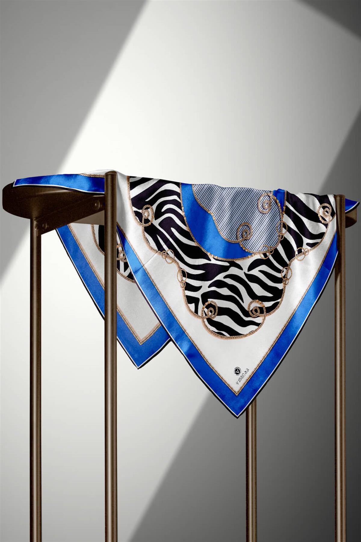 %100 Twill İpek Zincirli Ve Zebra Desenli Saks - Lacivert Renkli 90x90 Eşarp Dikim Şekli : El Dikişi