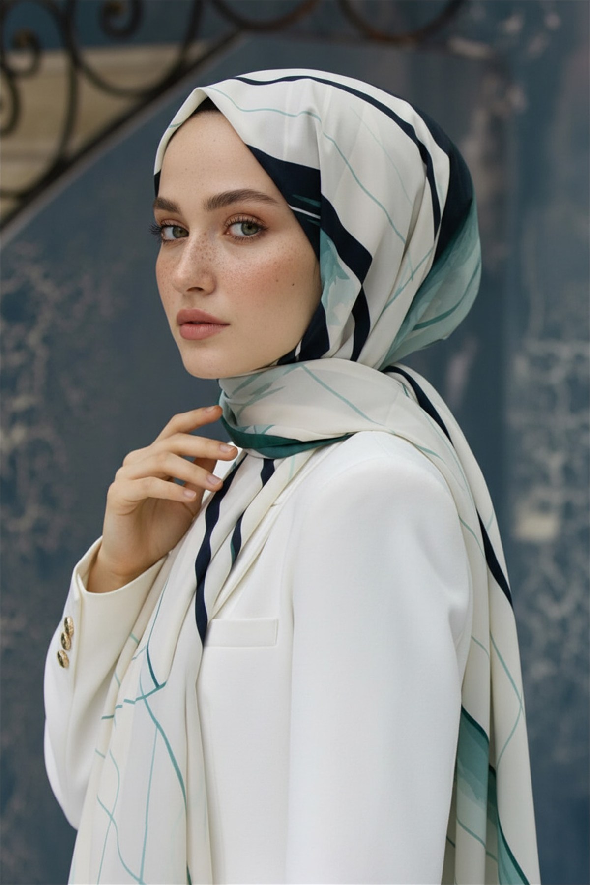KREP ÇİZGİ DESENLİ PETROL YEŞİLİ RENKLİ 75X195 KIRIŞMAZ ŞAL