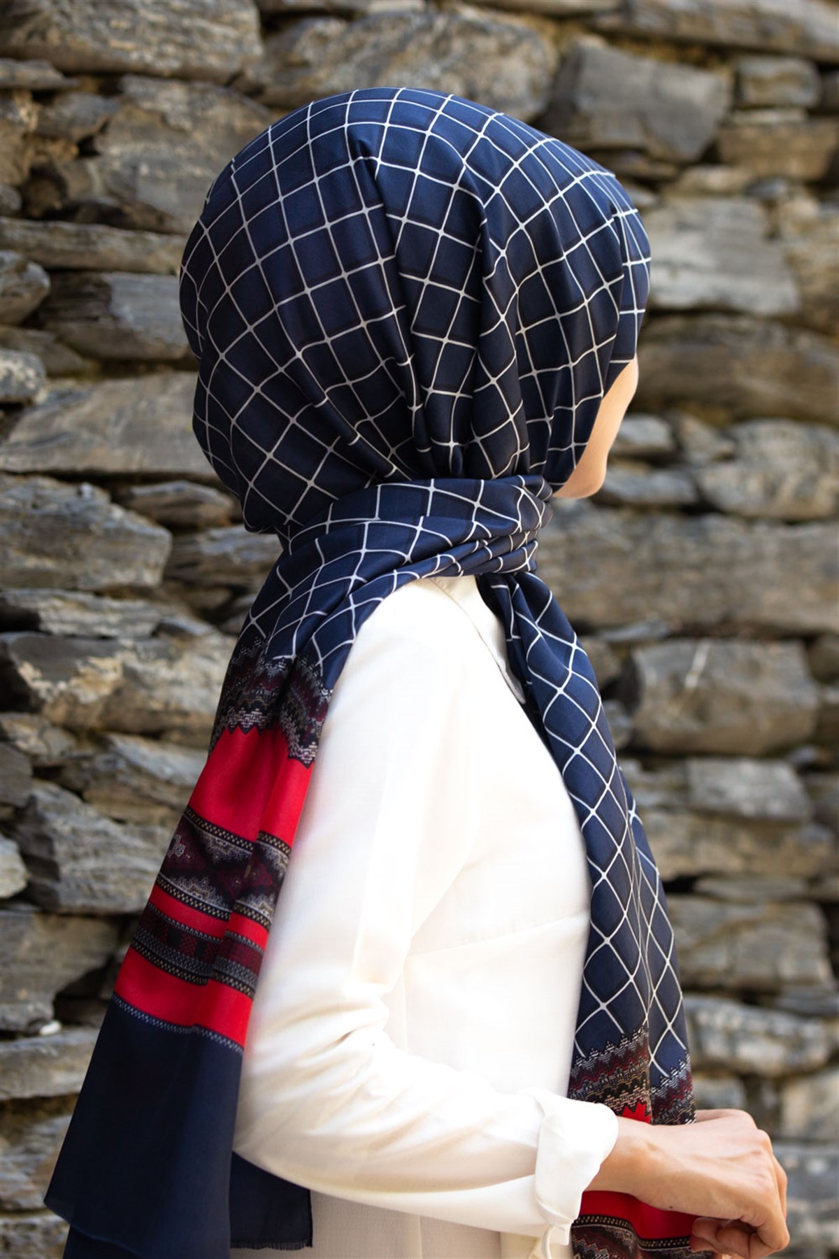 %100 İpek Etnik Desenli Kırmızı - Lacivert Renkli 92x210 Şal