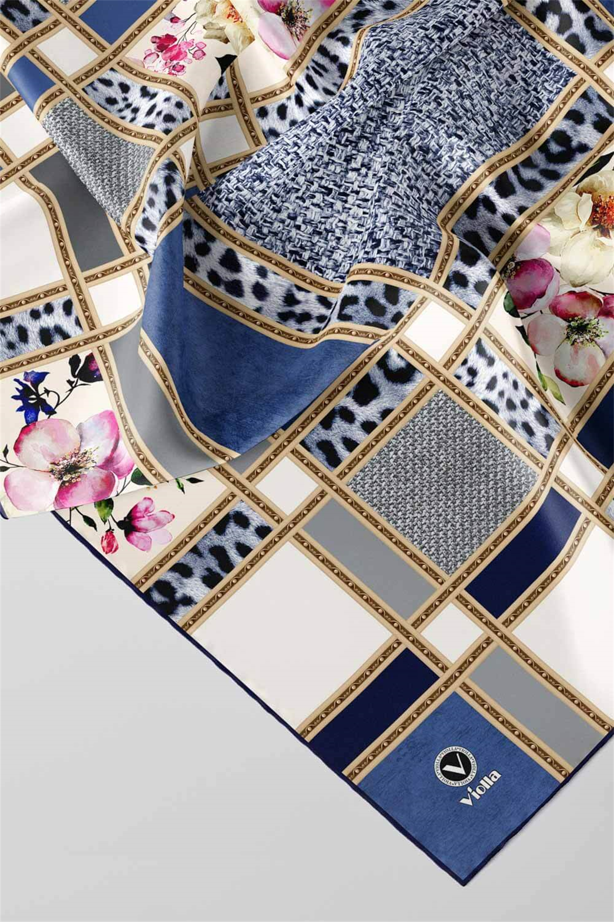 Twill Leopar ve Çiçek Desenli İndigo - Gri Renkli 90x90 Eşarp (İpek İçermez) Dikim Şekli : El Dikişi