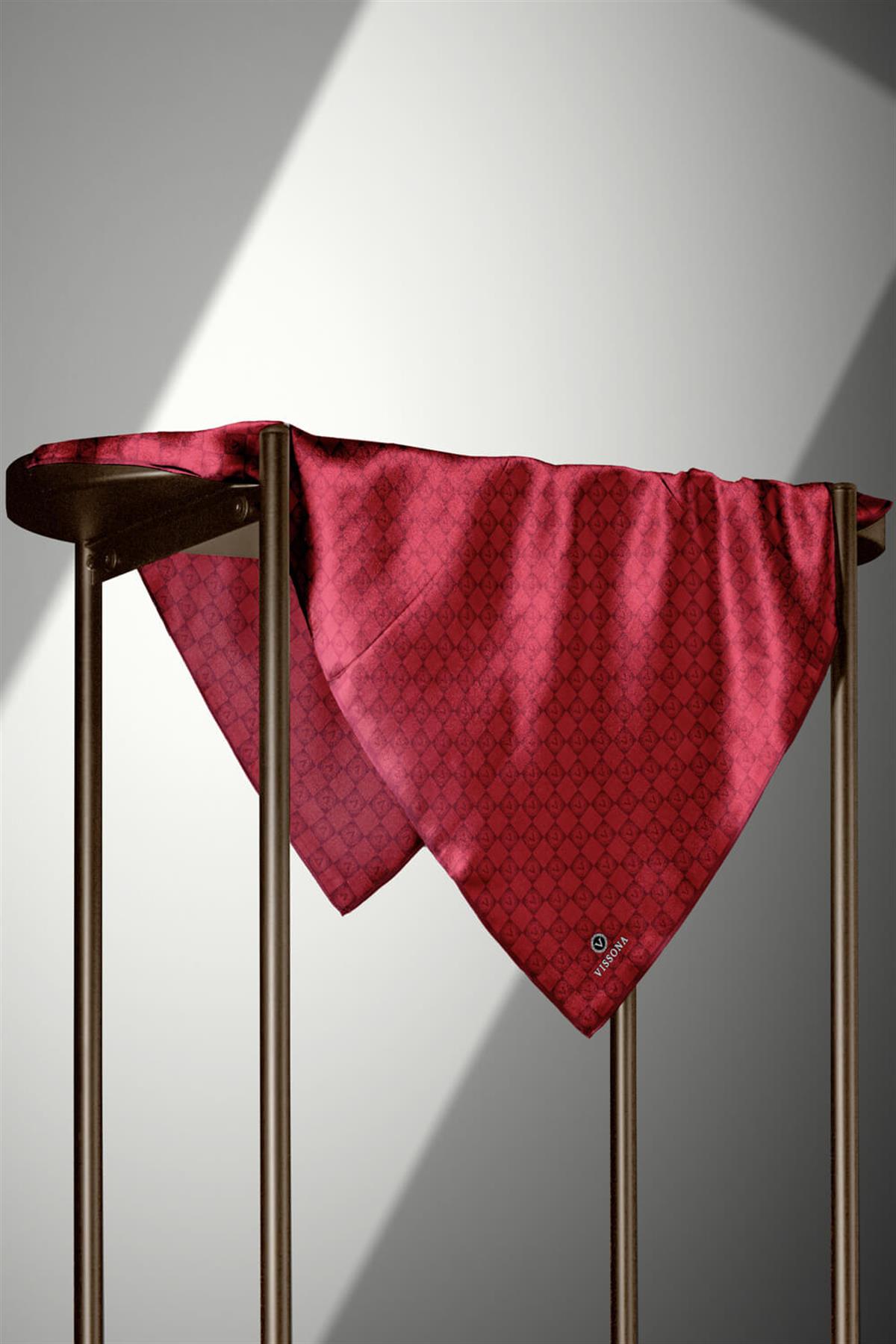 %100 Twill İpek Monogram Desenli Bordo Renkli 90x90 Eşarp Dikim Şekli : El Dikişi