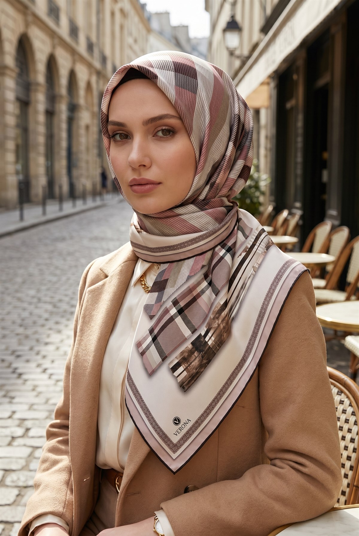 %100 Twill İpek Ekose Desenli Pudra - Gri Renkli 90x90 Eşarp Dikim Şekli : El Dikişi