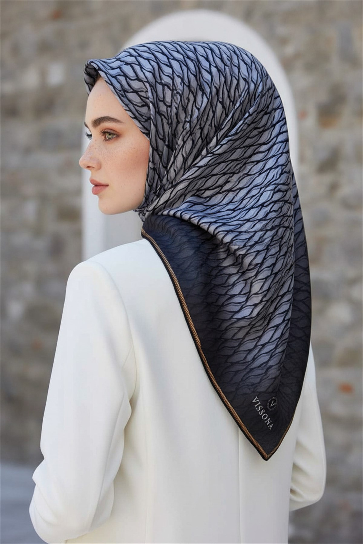 %100 Twill İpek File Desenli Gri - Siyah Renkli 90x90 Eşarp Dikim Şekli : El Dikişi