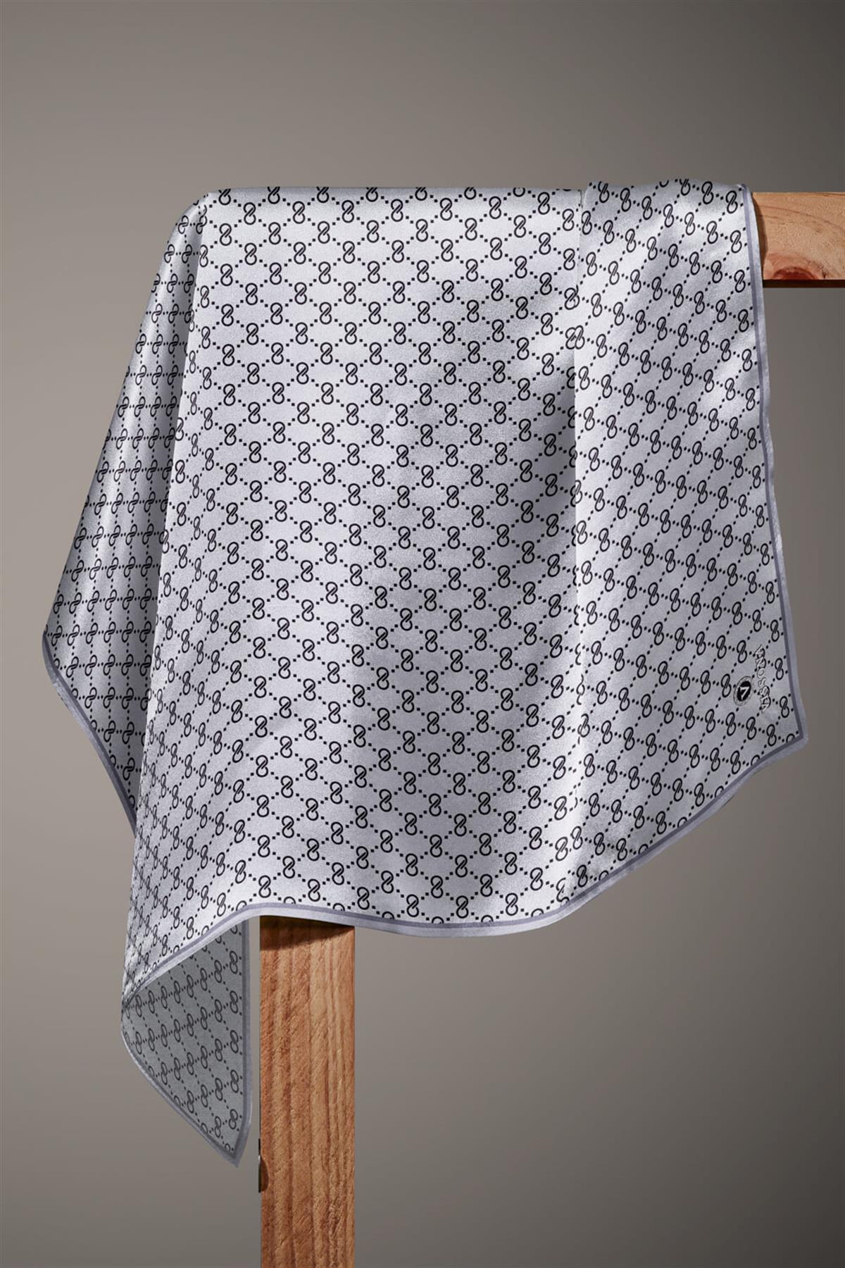 %100 Twill İpek Geometrik Desenli Gri Renkli 90x90 Eşarp Dikim Şekli : El Dikişi