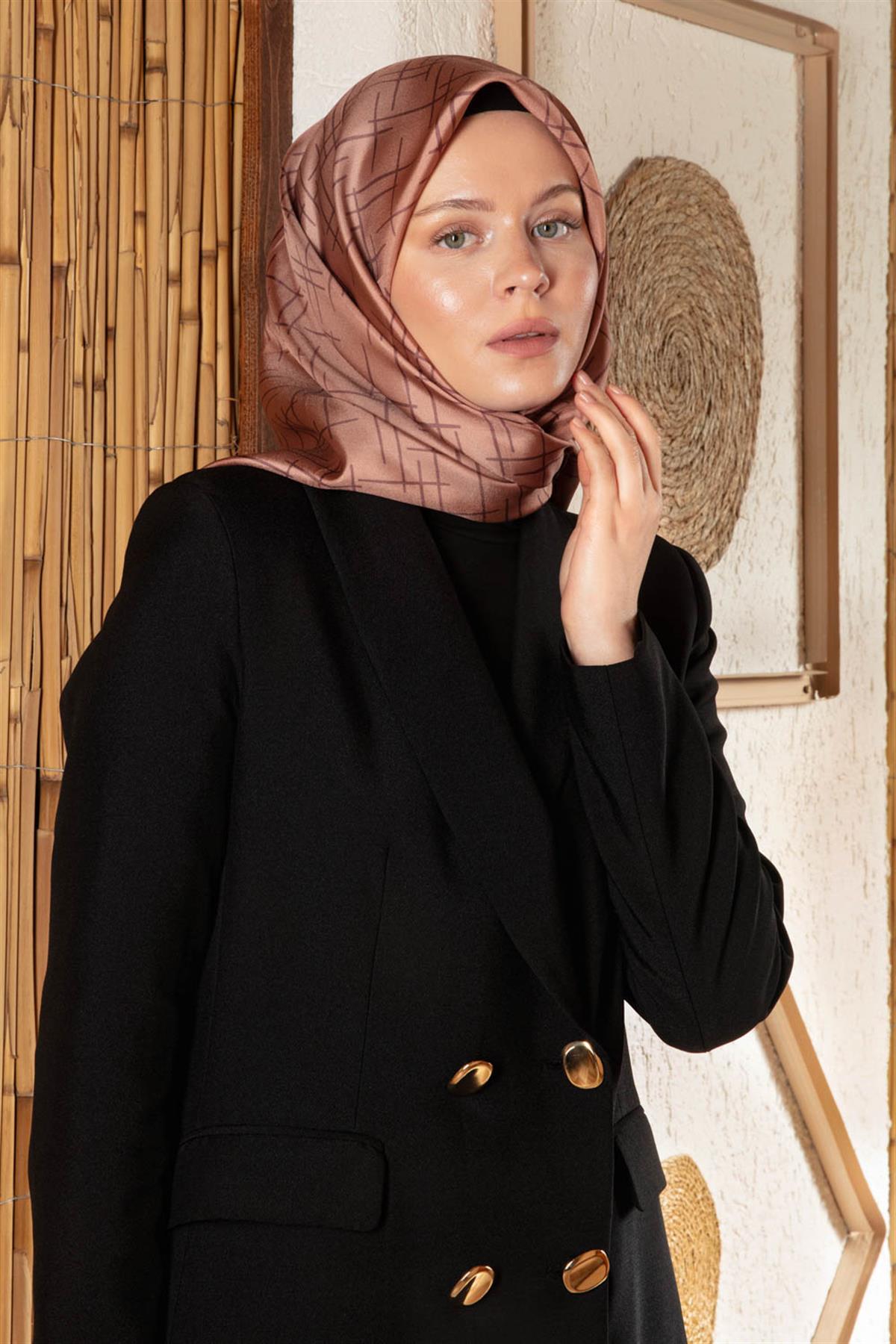 %100 Twill İpek Çizgi Desenli Soğan Kabuğu Renkli 90x90 Eşarp Dikim Şekli : El Dikişi