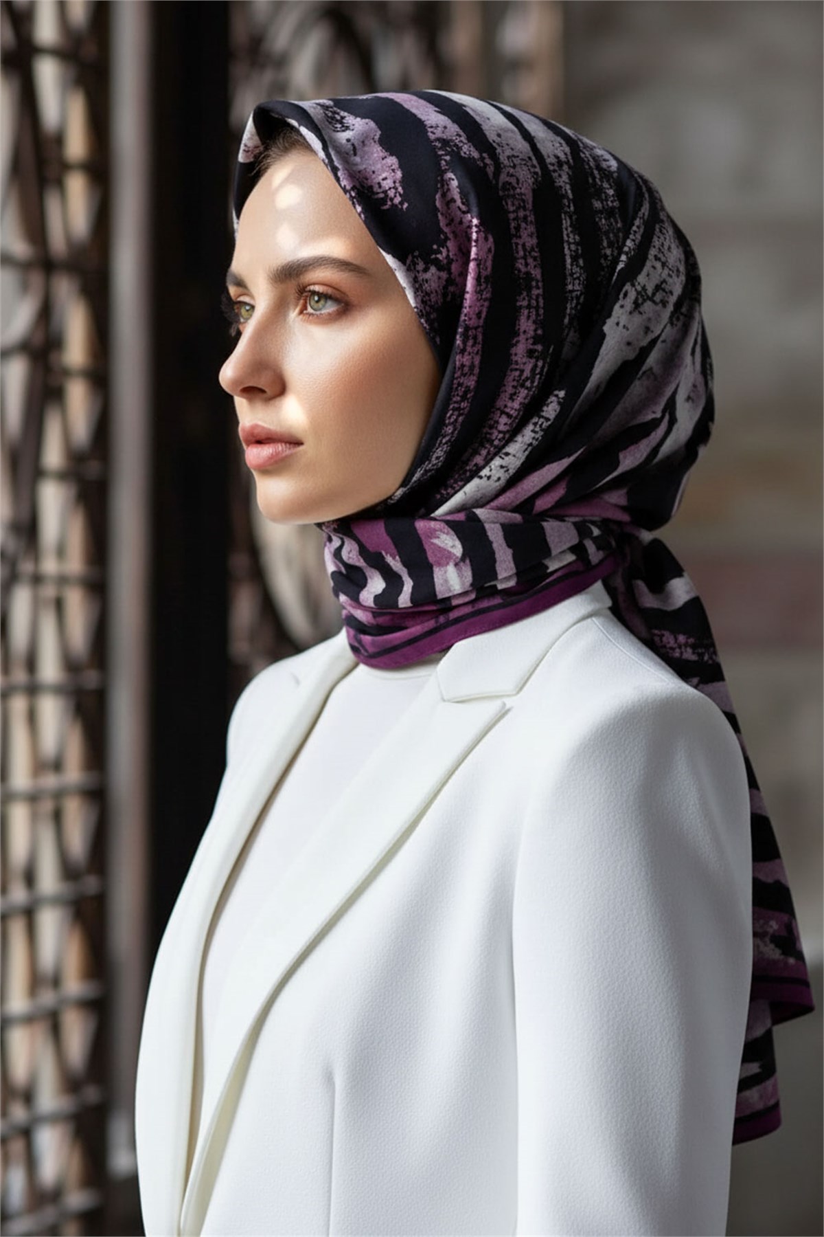 KREP ZEBRA DESENLİ MÜRDÜM - SİYAH RENKLİ 75X195 KIRIŞMAZ ŞAL