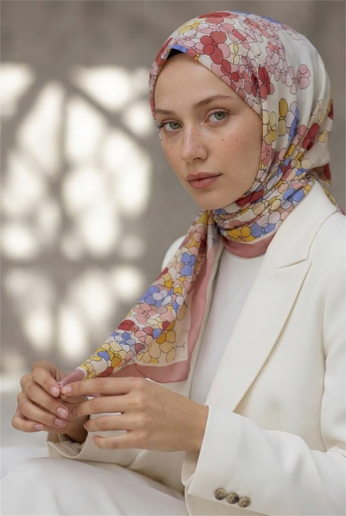 KREP YONCA DESENLİ PUDRA RENKLİ 75X195 KIRIŞMAZ ŞAL