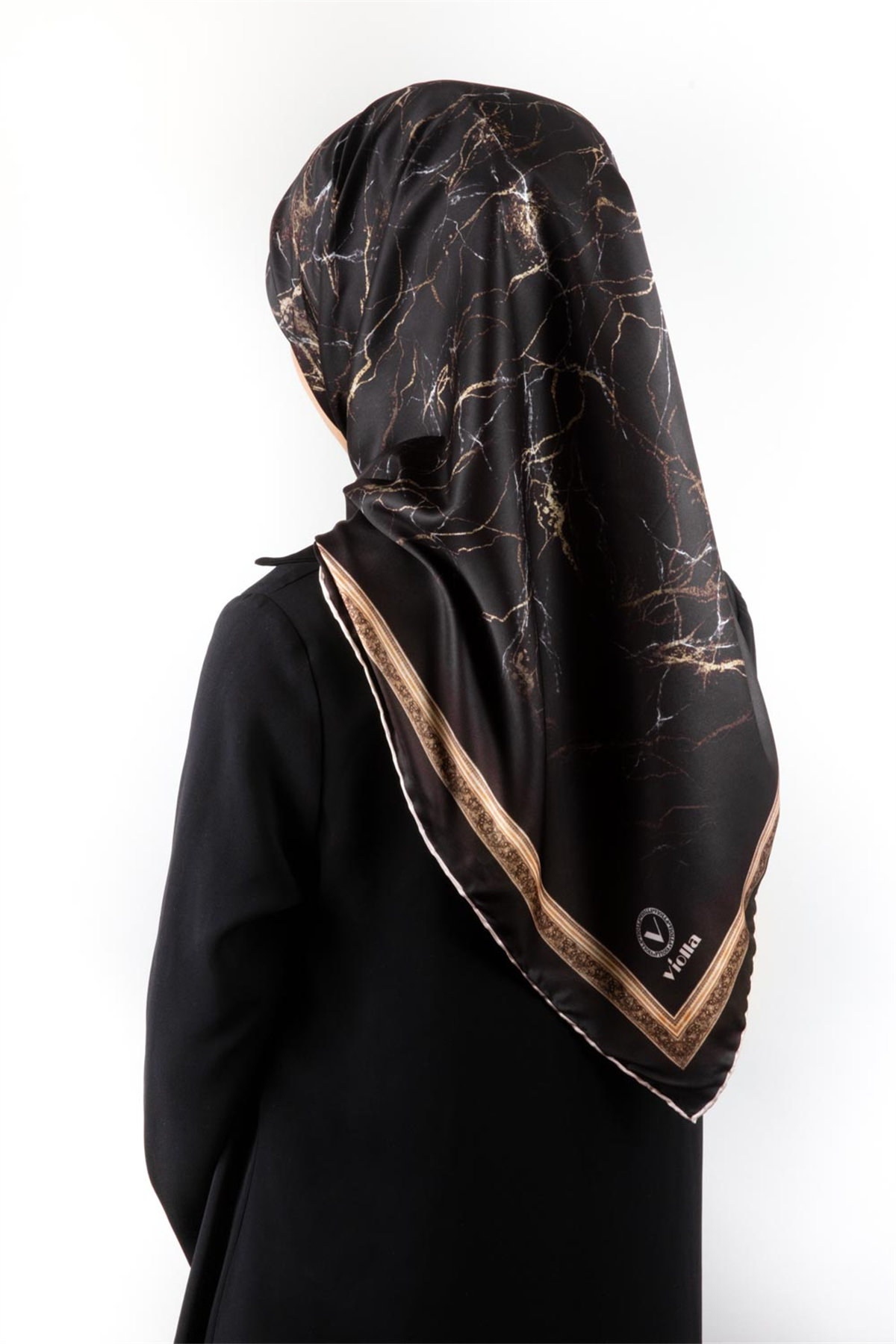 Twill Barok Çerçeveli Mermer Desenli Siyah Renkli 90x90 Eşarp (İpek İçermez) Kenar Dikiş Şekli El Dikişli