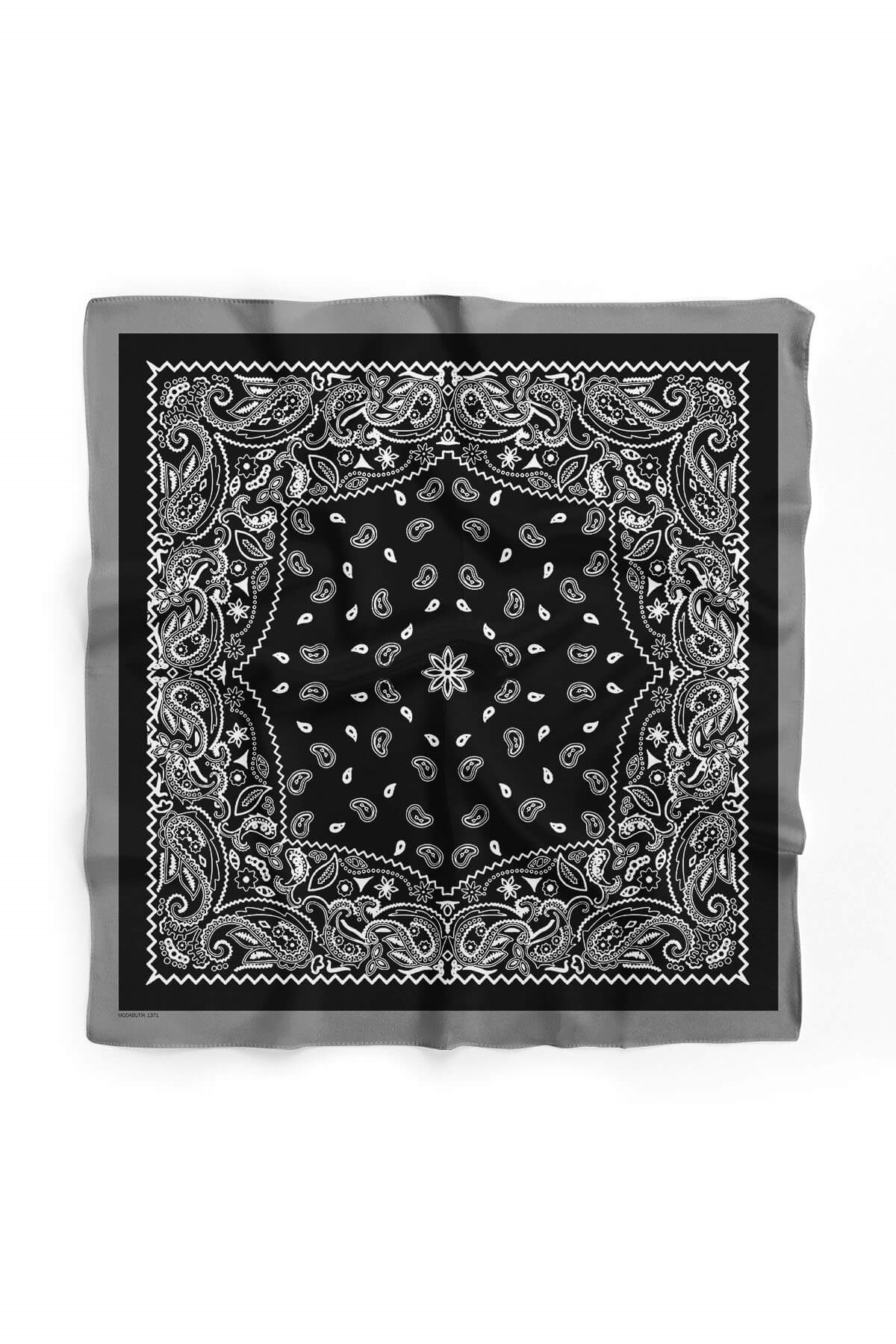 B17 Kadın Siyah Beyaz Şal Desenli 50x50 Bandana