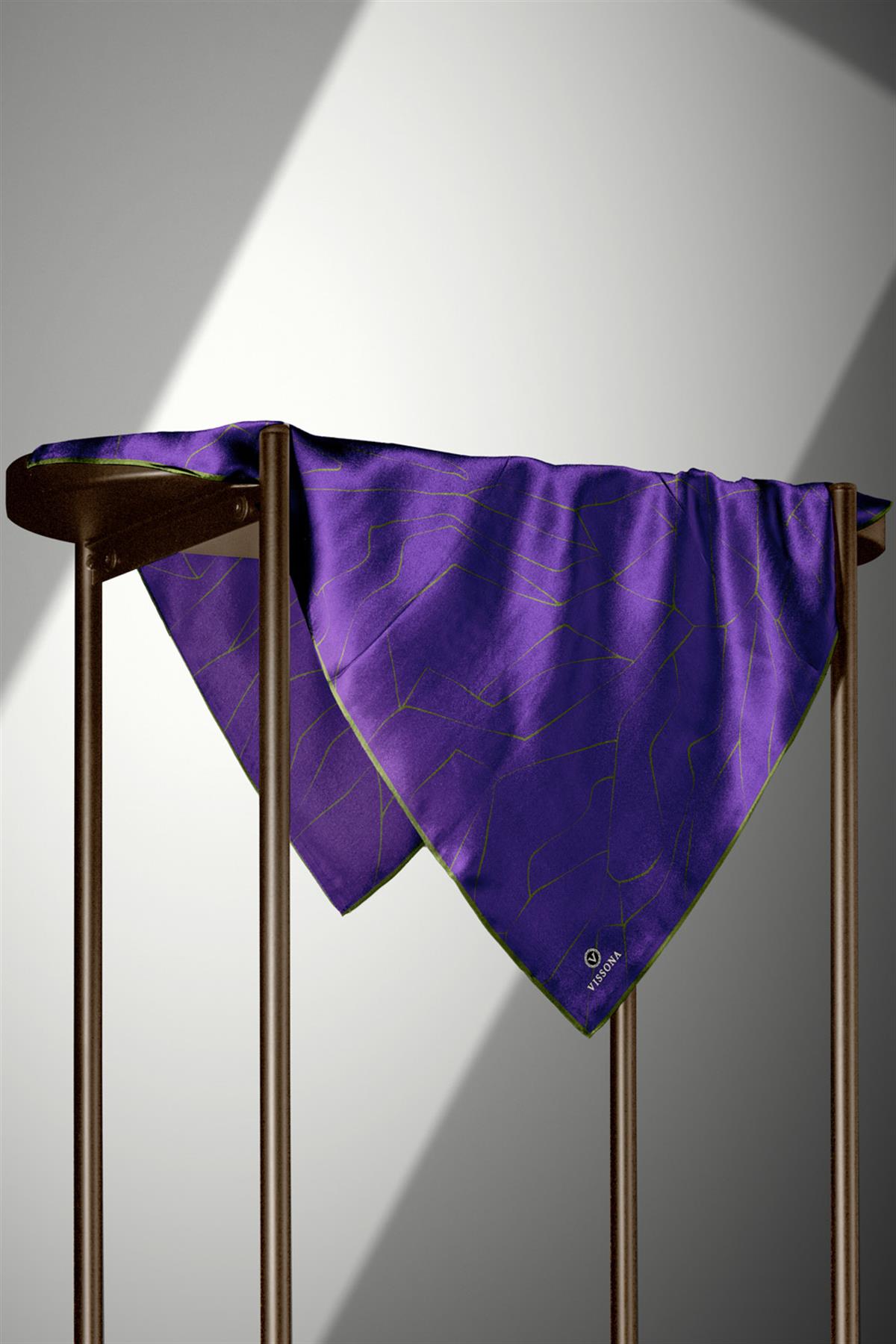 %100 Twill İpek Çizgi Desenli Mor - Haki Renkli 90x90 Eşarp Dikim Şekli : El Dikişi