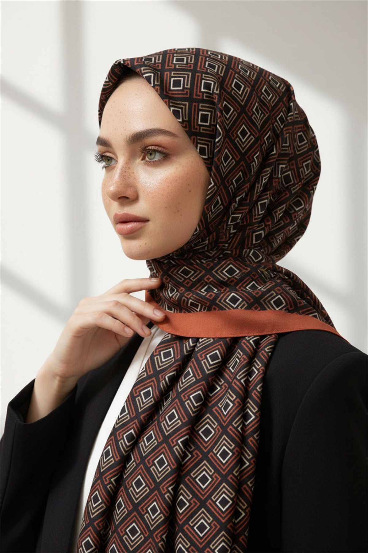 KREP MİNİ MOTİF DESENLİ TABA - BEJ RENKLİ 75X195 KIRIŞMAZ ŞAL