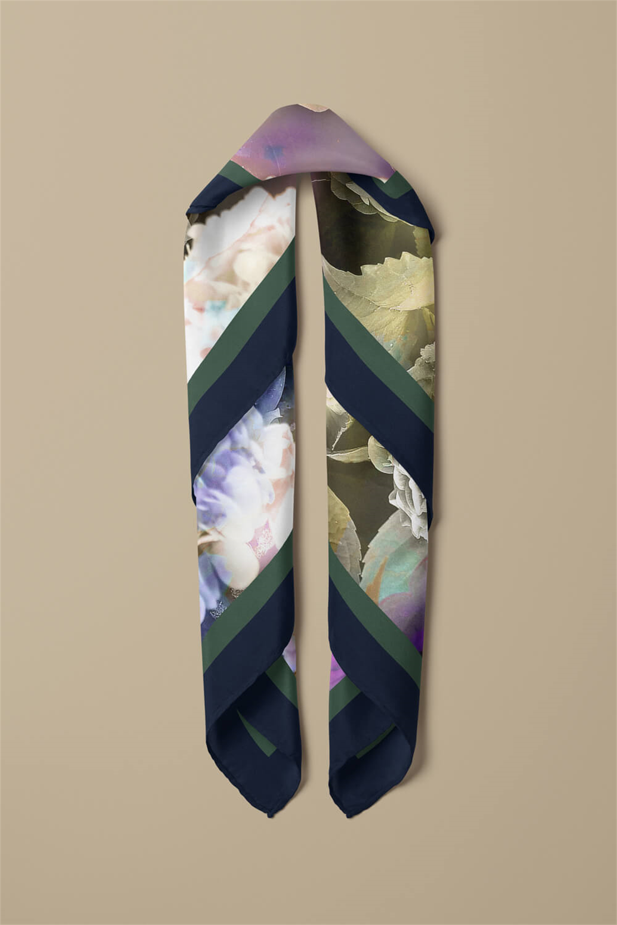 F48 Kadın Çiçek Desenli Bandana 50x50 Gri DG0228-22