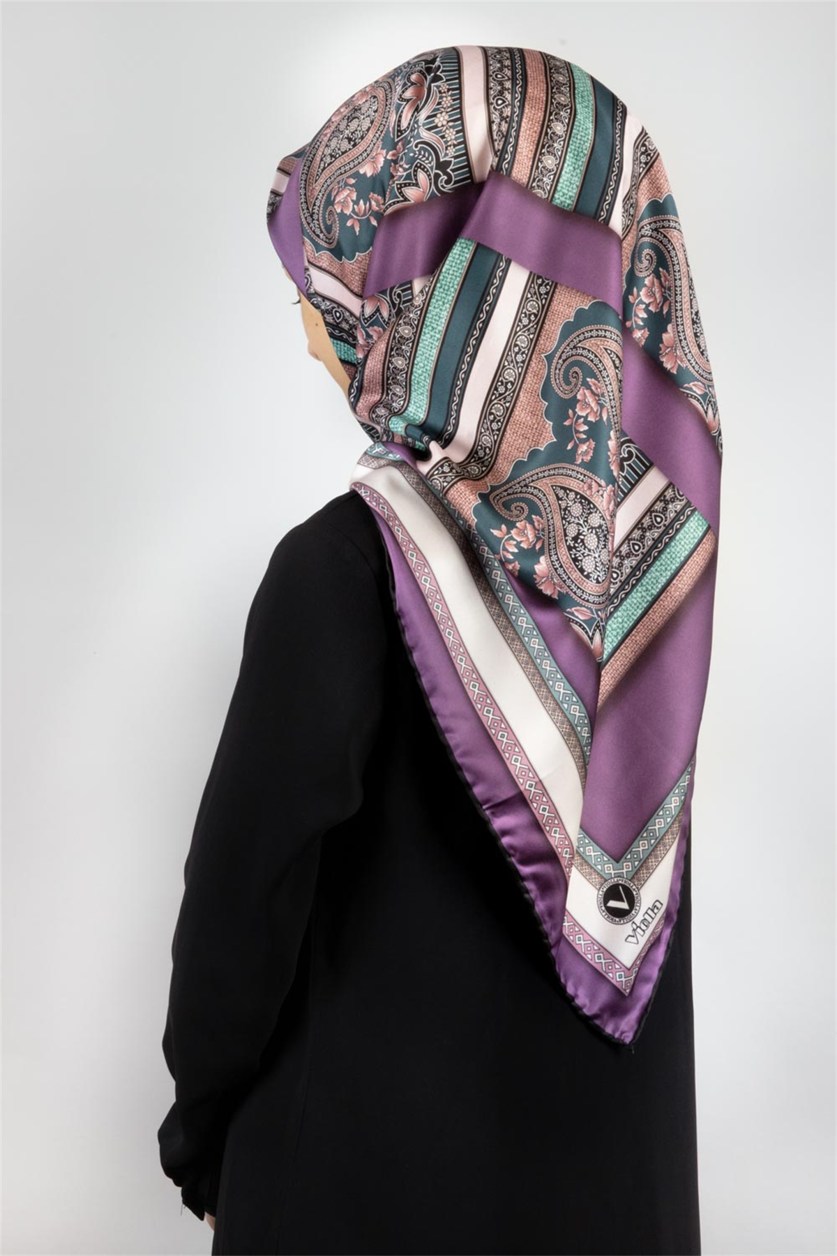 Twill Şal Desenli Lila Renkli 90x90 Eşarp (İpek İçermez) Kenar Dikiş Şekli El Dikişli