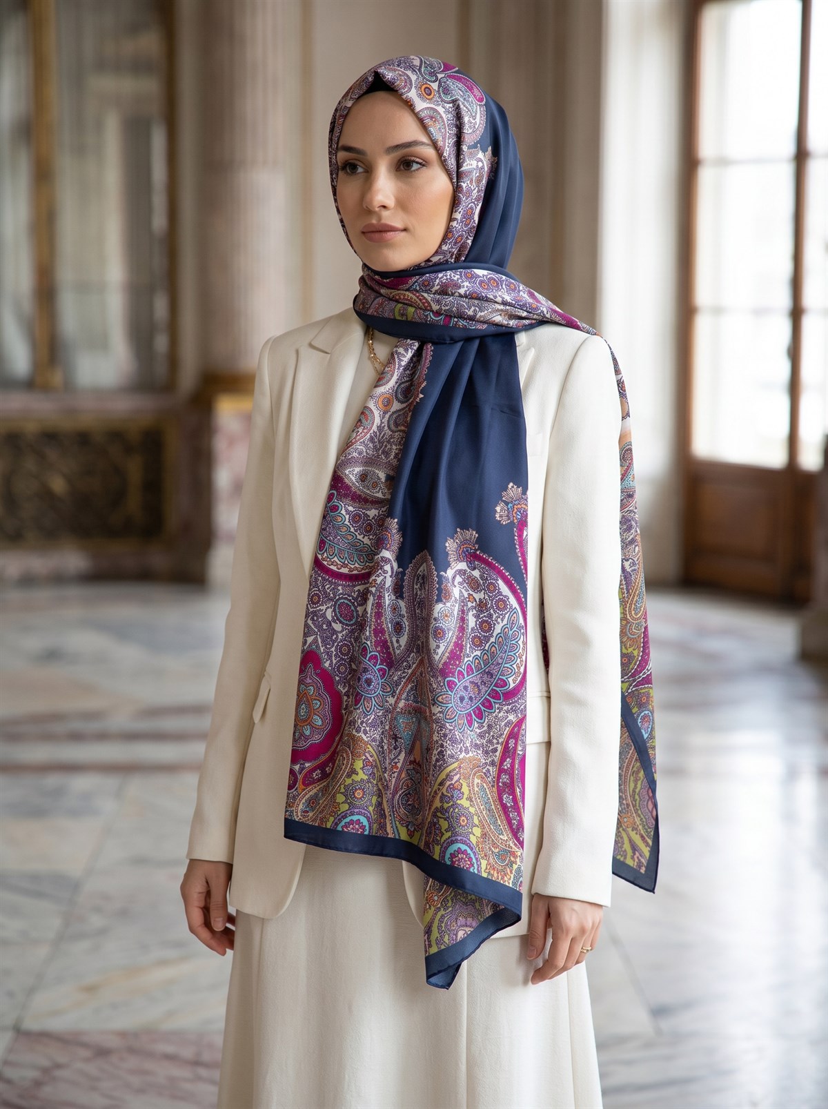 100% İpek Etro Desenli Lacivert Renkli 92x210 Şal