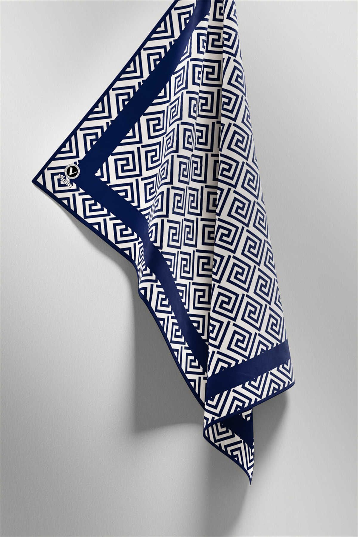 Twill Minimalist Desenli Lacivert Renkli 90x90 Eşarp (İpek İçermez) Kenar Dikiş Şekli El Dikişli