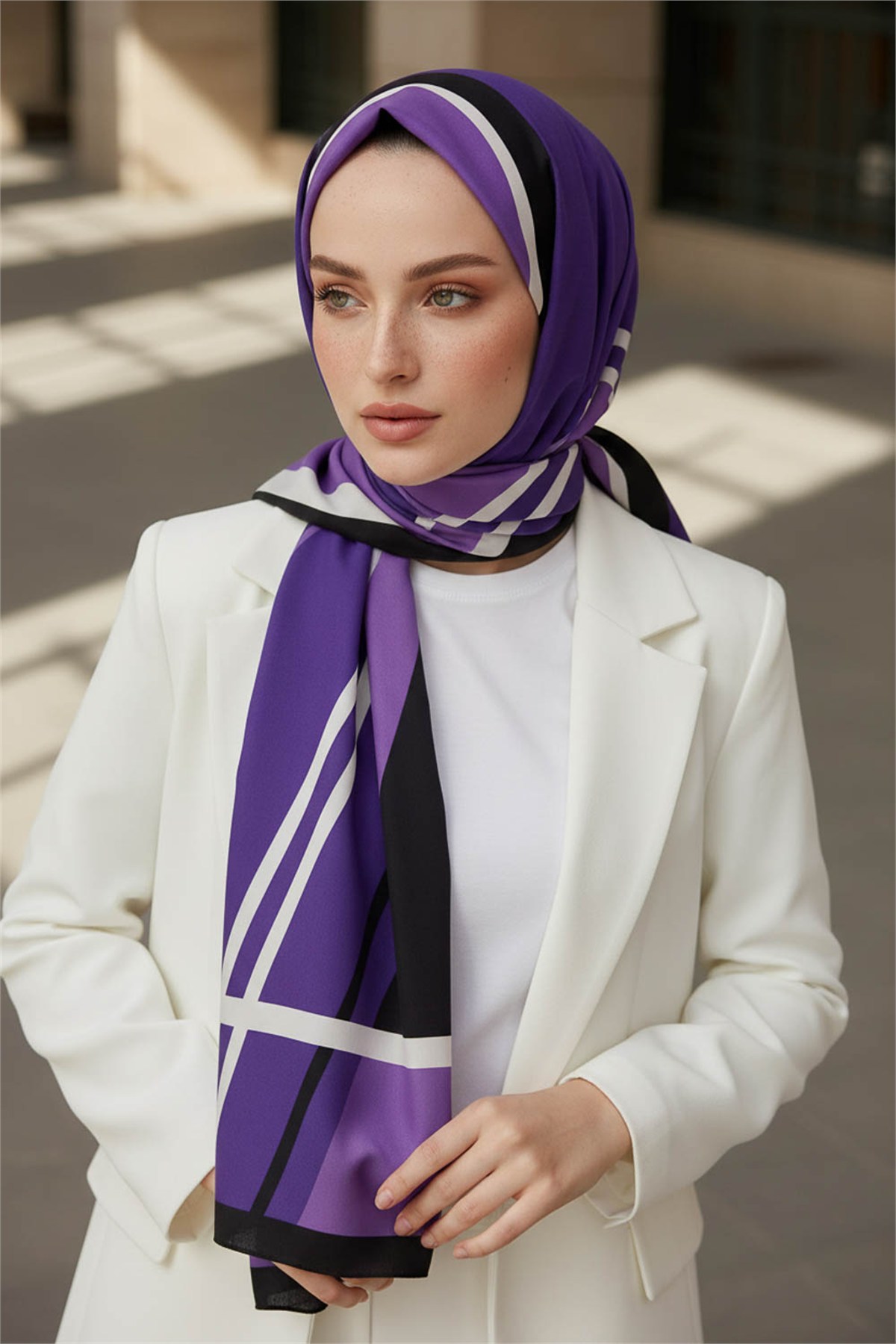 KREP GEOMETRIK DESENLİ MOR RENKLİ 75X195 KIRIŞMAZ ŞAL