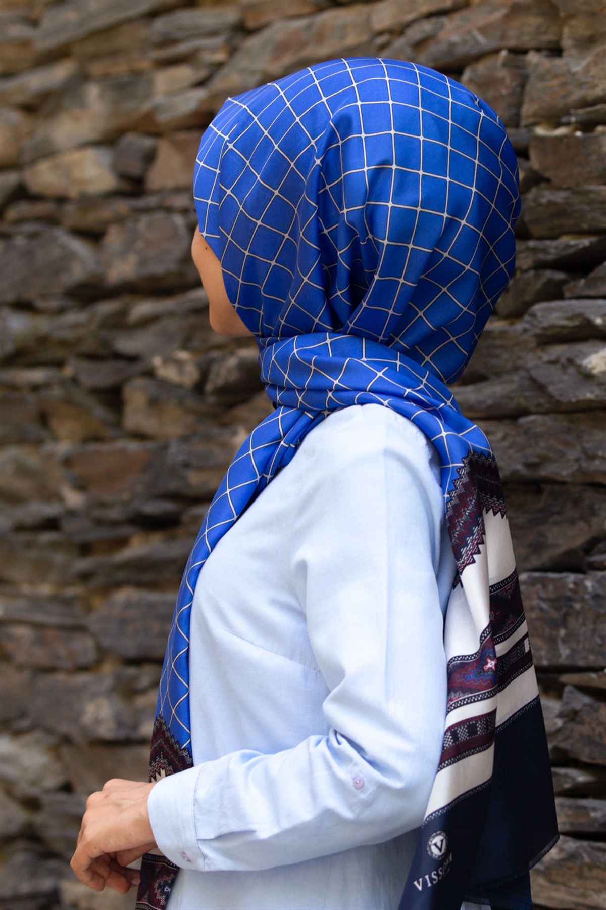 %100 İpek Etnik Desenli Saks - Lacivert Renkli 92x210 Şal