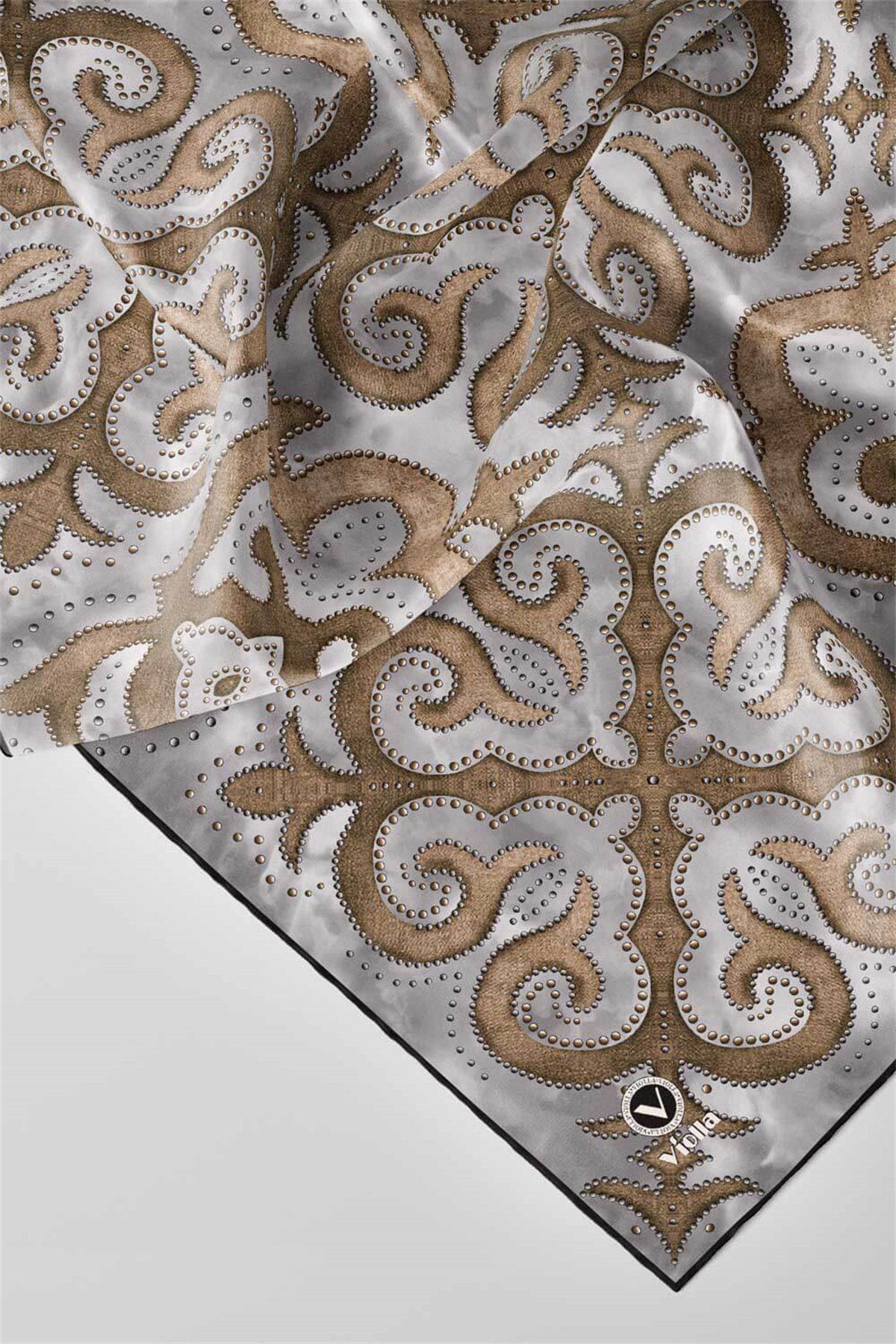 Twill Barok Desenli Gri - Bej Renkli 90x90 Eşarp (İpek İçermez) Kenar Dikiş Şekli El Dikişli