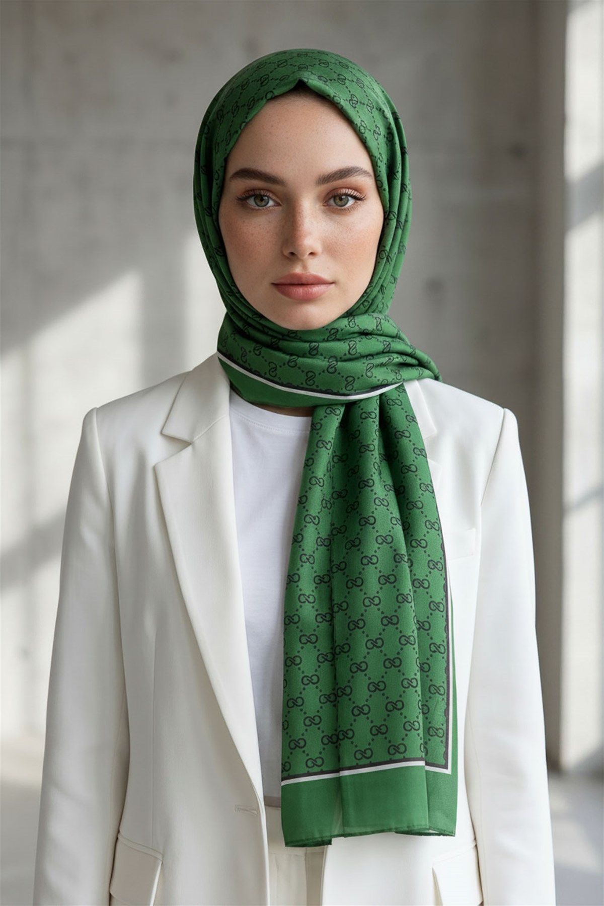 %100 Saf İpek Şal İnce Saten Vual Dokuma Minik Motif Desenli Zümrüt Yeşili Renkli 90x210 Şal
